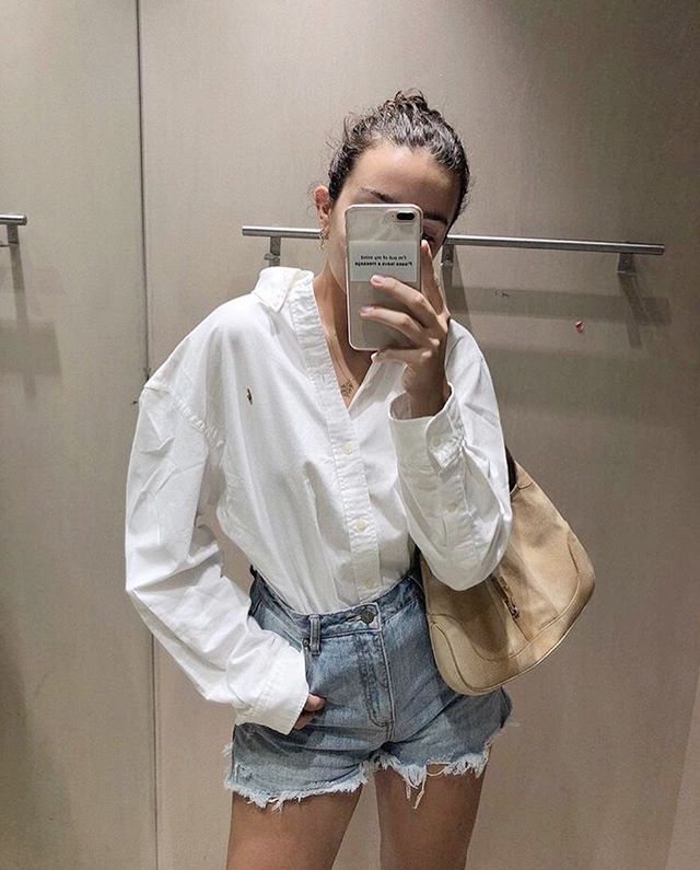 @maximilianehansen in her @abrandjeans 💙 // We’re on the Gold Coast and we’re ready for this week’s Abrand party to get 🔥🔥 Hope you entered the giveaway, winners will be announced shortly!
