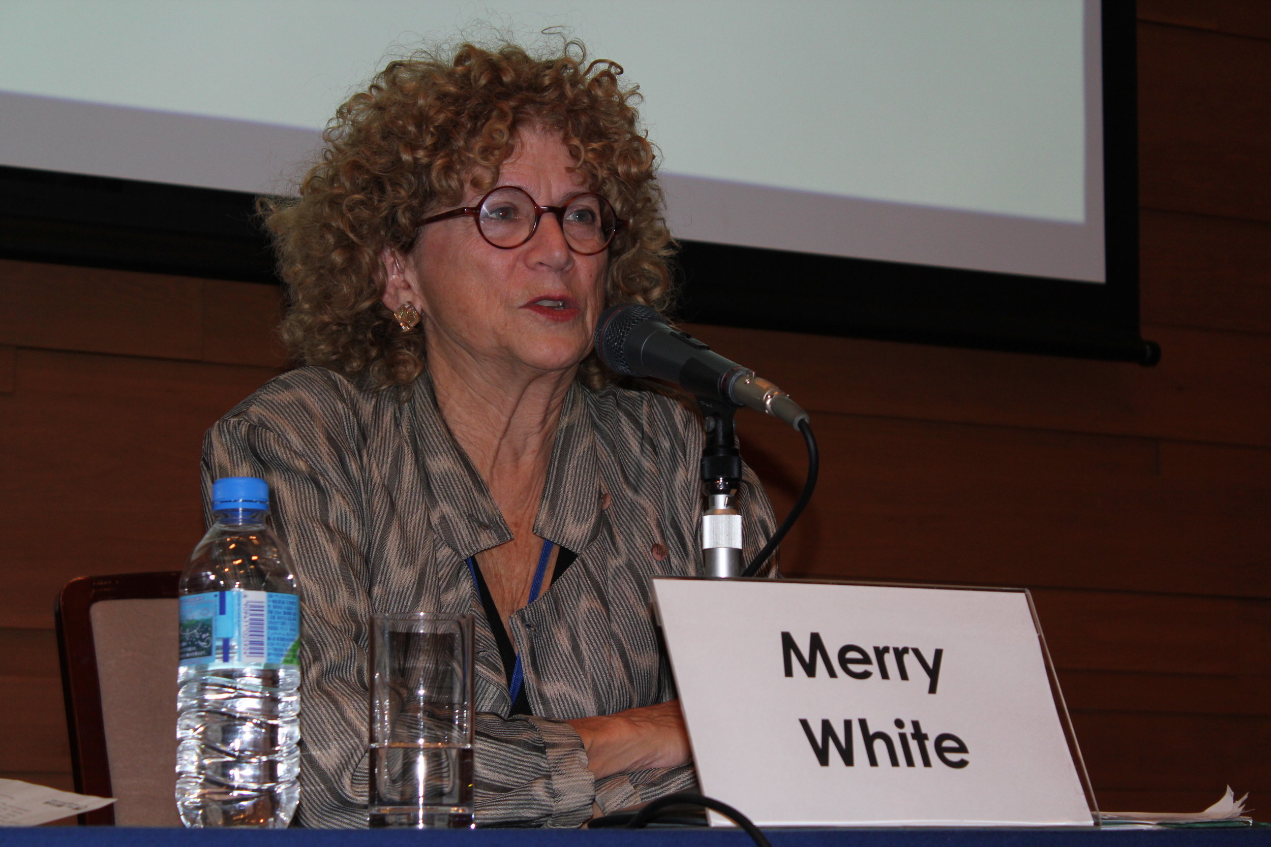 Merry White (2012).JPG