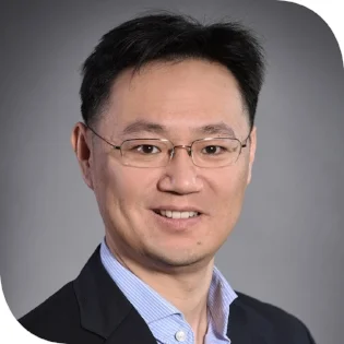 Victor Tseng VP for Corporate Affairs and Business Development Ctrip China Victor Tseng is Vice President of Corporate Affairs at Ctrip. Victor accumulated deep experiences in the Internet and TMT space for the last 17 years. He has been involved in a couple of startups in the last couple of years. Most notably he was Chief Financial Officer of Lianjia, China’s largest real estate agency, helping them raise a series B capital of about RMB 6 billion. He was also Chief Financial Officer at Anjuke, China’s leading online real estate platform, helping drive the US$267 million M&A deal with Nasdaq listed 58.com. Previously Victor was also Director at Baidu, China’s leading search engine. 10 years ago, Victor was the Vice President and Lead China Internet Analyst at Deutsche Bank in Hong Kong where he covered Ctrip and the online travel industry. Victor obtained his International Master of Business Administration degree, a joint program, from Tsinghua School of Economics and MIT Sloan. He obtained his Bachelors of Science degree from University of California at Los Angeles.