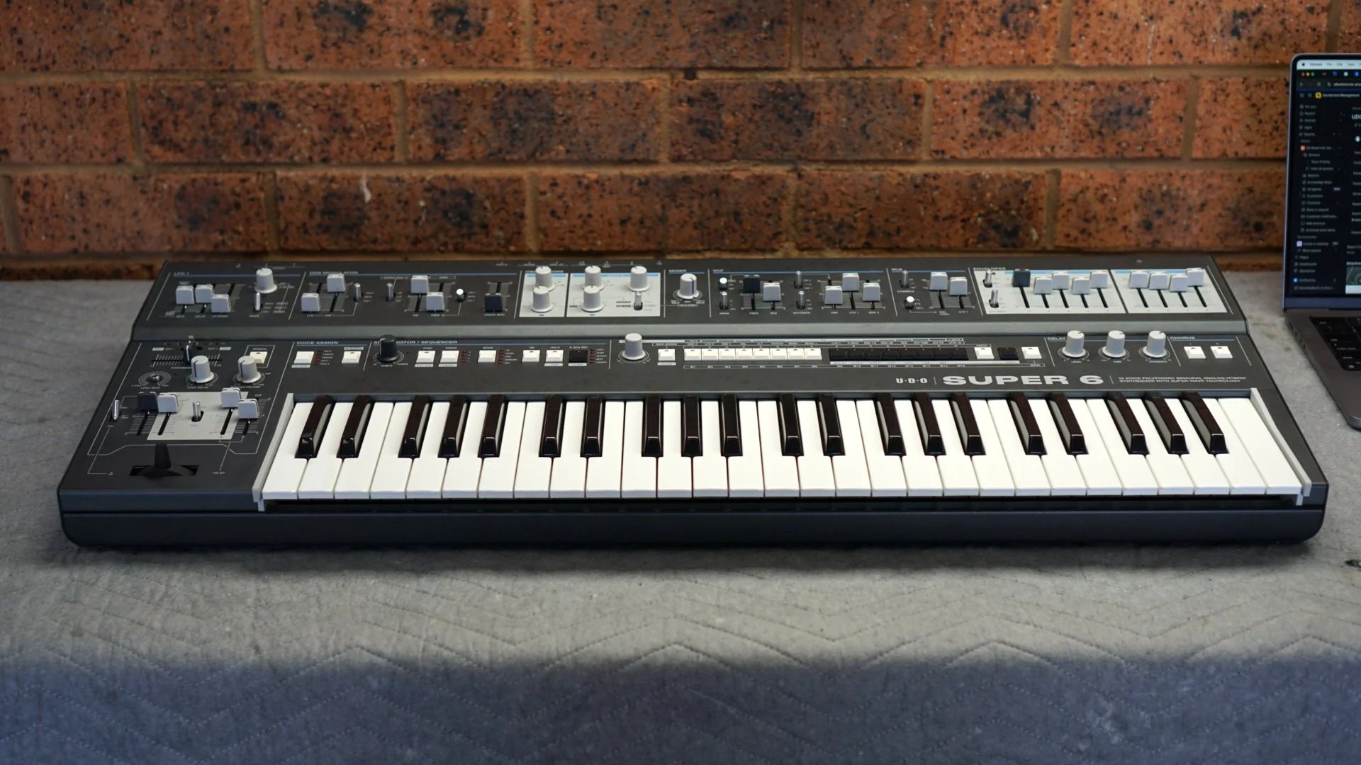 Love these things. This UDO Super 6 in for some minor repairs 🎹✨
.
.
.
.
.
@udo_audio #super6 #analogsynth #futureclassic