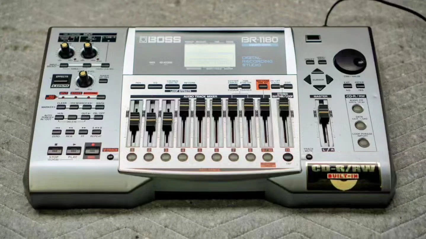 This one came in not working at all and the customer was keen to work on some old tracks that were stored on it. Unfortunately I found an issue with the hard drive preventing the unit to boot. I didn't hold much hope for this job, but after some trou