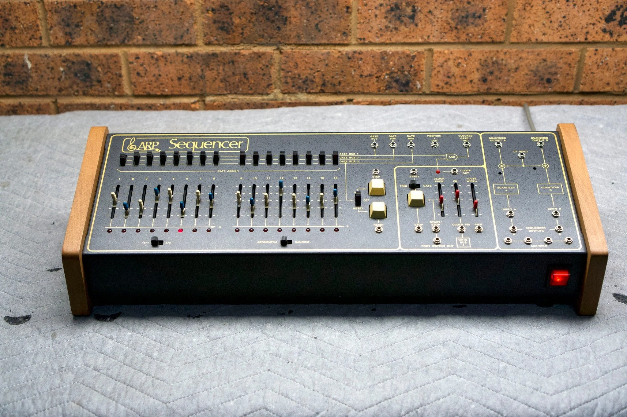 Completed some repairs on this mint Arp 1613 sequencer to get it all running well again 🔴🔴🔴🔴🔴🔴🔴🔴