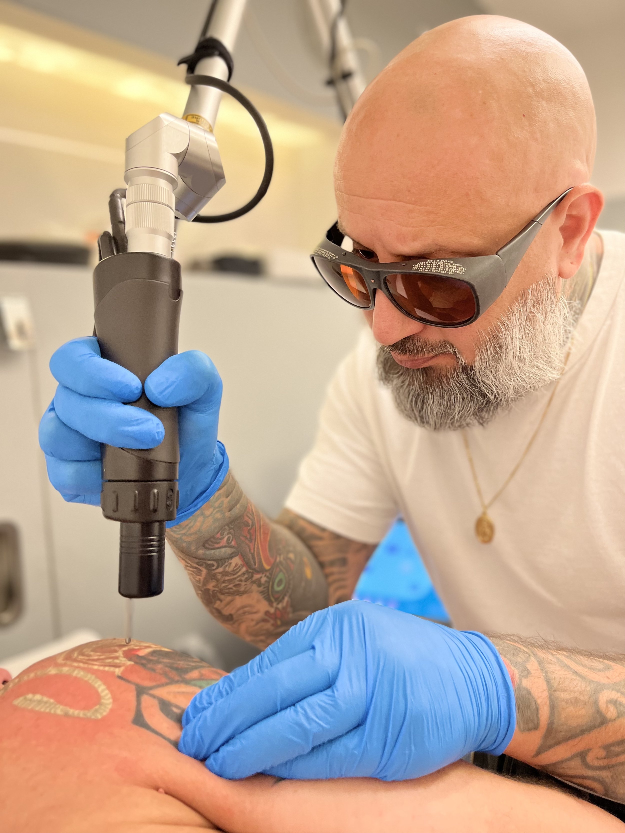 UK Tattoo courses for beginners - VeAn Tattoo