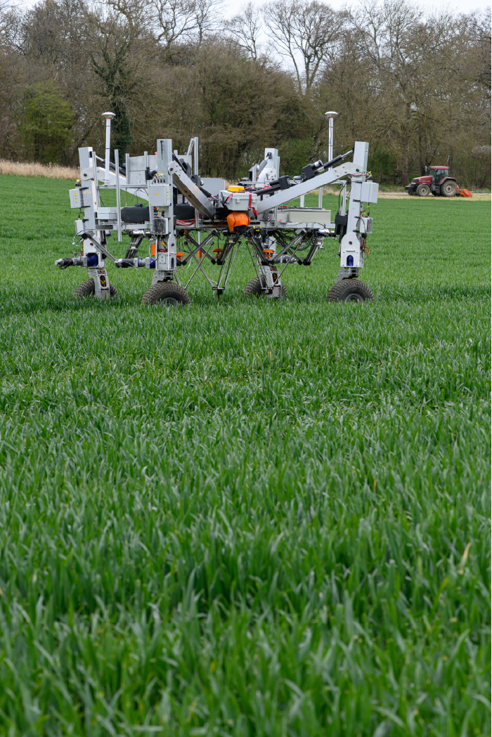 The three igus delta arms fitted to the robot can destroy weeds simultaneously.