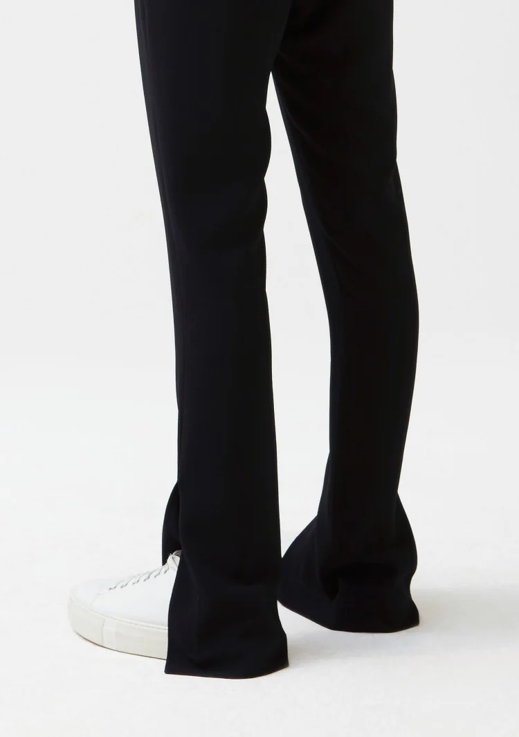 hope-move-trouser-black-front-cropped_1.jpg