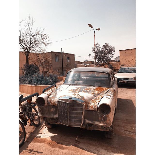 Beautiful Shiraz #iran #wanderlust #rnifilms #shiraz #standalone #mercedes #oldtimer #ontheroad #iphonography