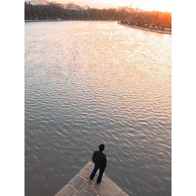 What an incredible journey in ab incredible country 🇮🇷 #isfahan #rnifilms #backpacking #wanderlust #esfahan #paradise #fstopgear #sunset #moment #iphonography #minimalism