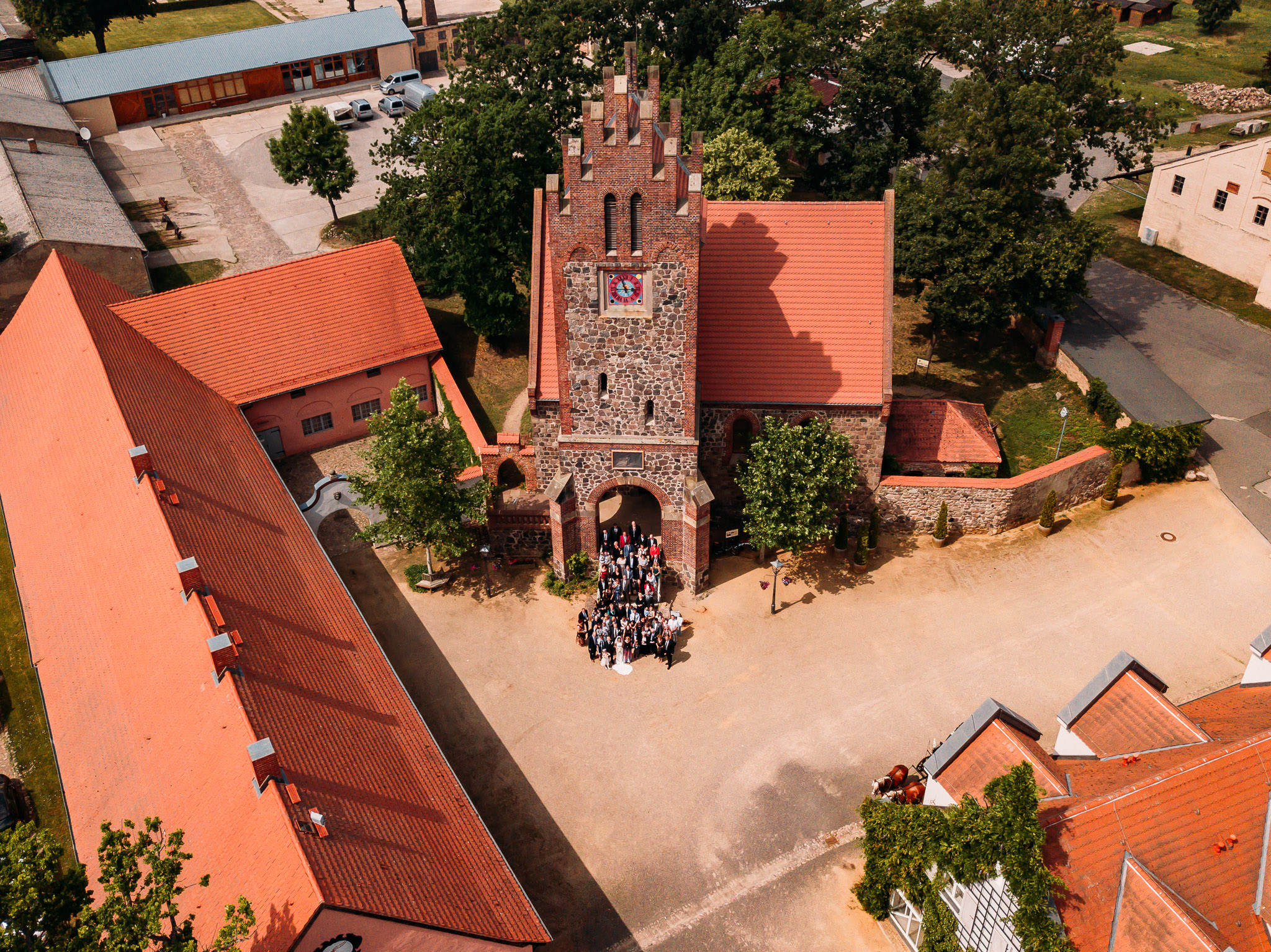 190615_Hochzeit_kirchliche_Trauung_Schloss_Gut_Liebenberg_Seehaus_Brandenburg_web_0014.jpg