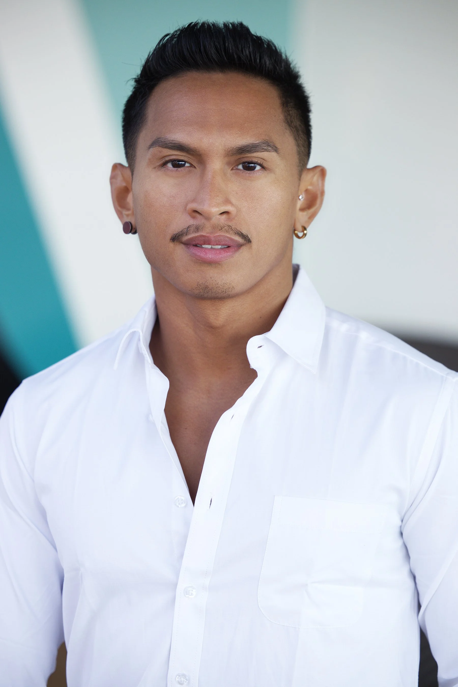 ARTHUR LARIOSA2 HEADSHOT2022.jpeg