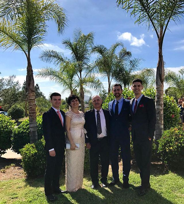 La Familia 💙
Congratulations to @l_nastich and @anci87 on the beautiful wedding! 
@niklip11 @swishovic @marinalip1