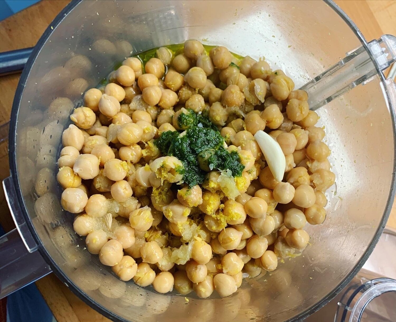 hummus pre blend processor2.jpg