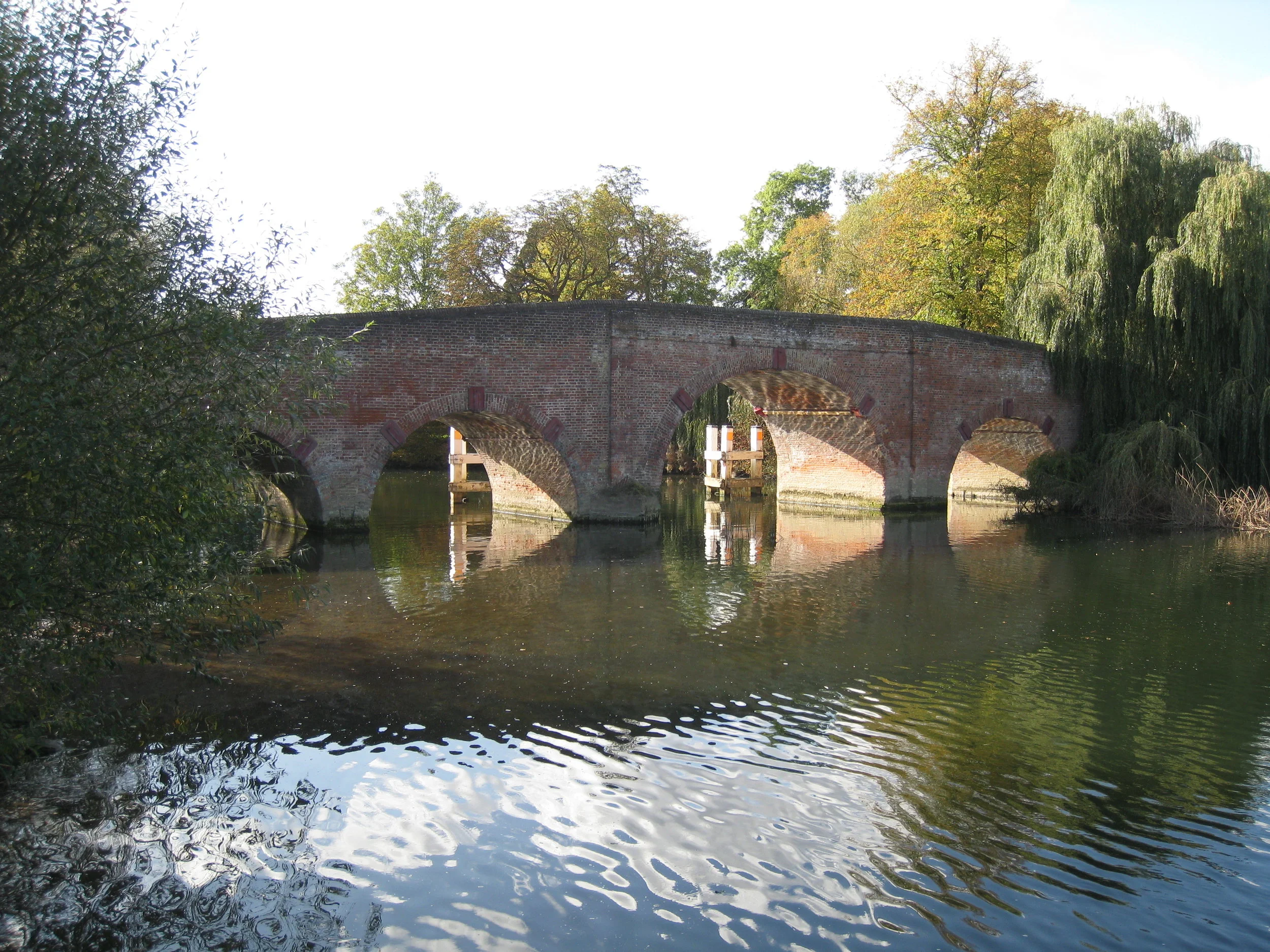  Reading--Sonning Bridge over the Thames with 12 arches 