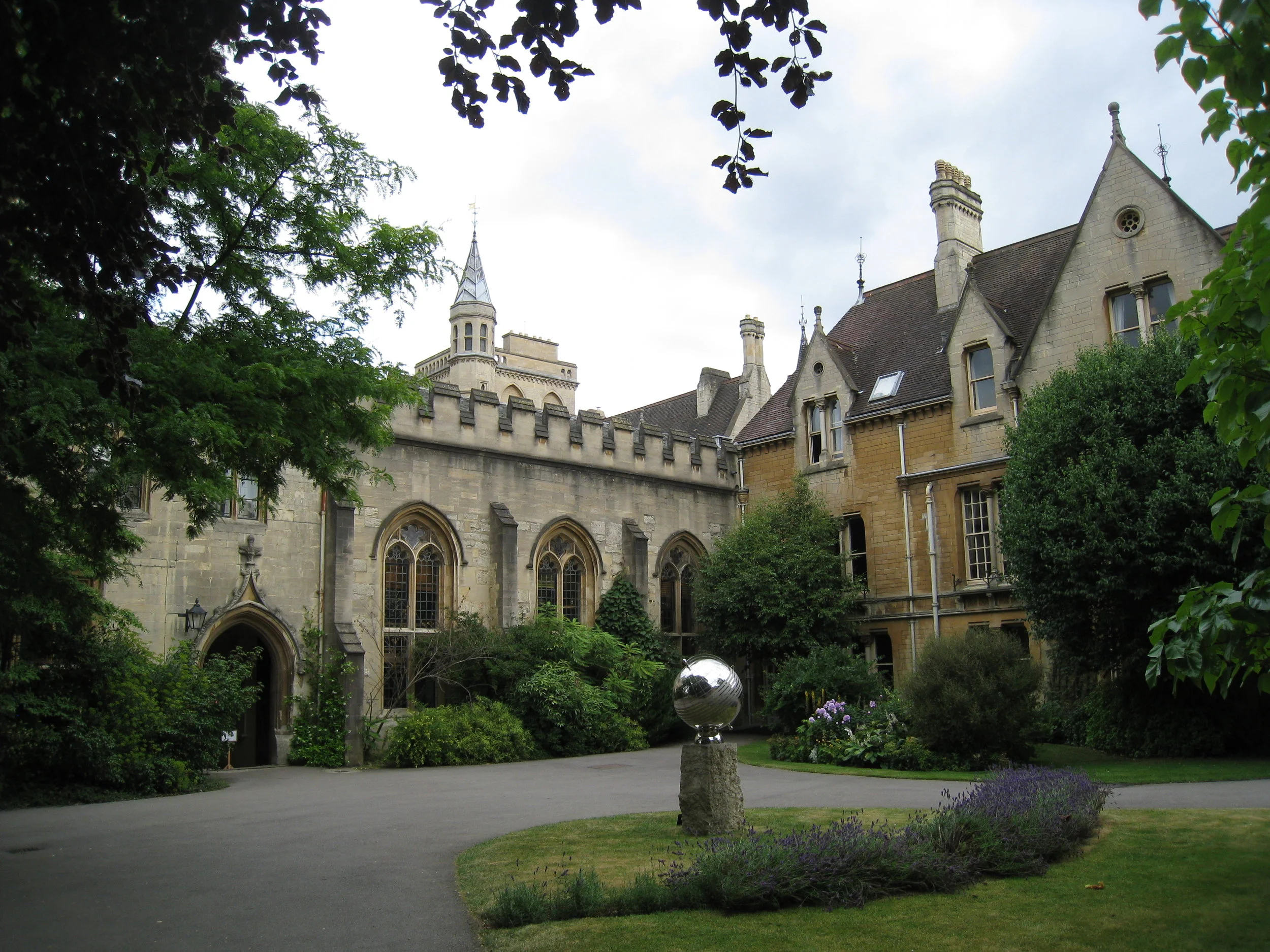  Balliol College--Grounds and dorms 