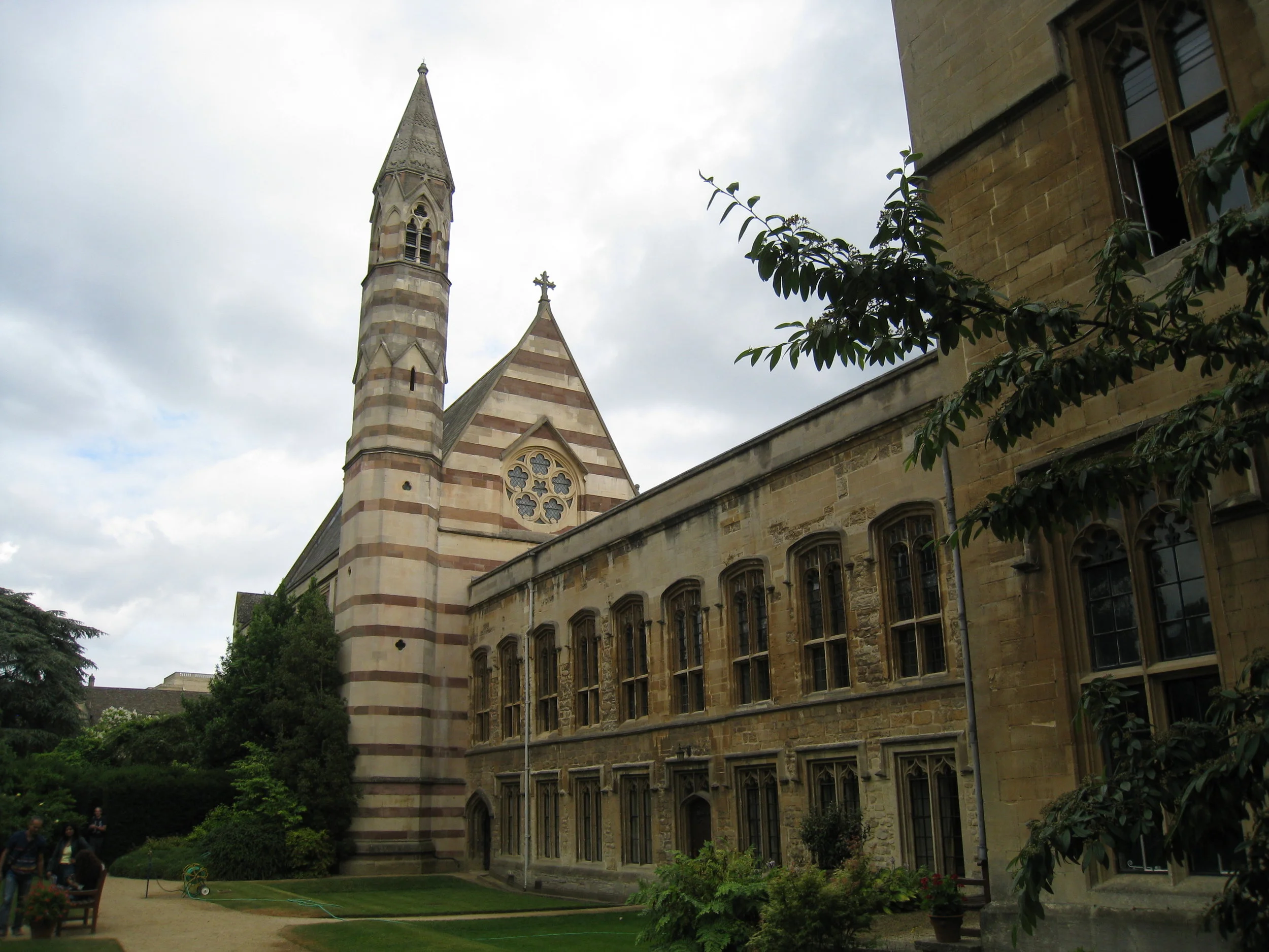  Balliol College--Grounds and dorms and chapel 