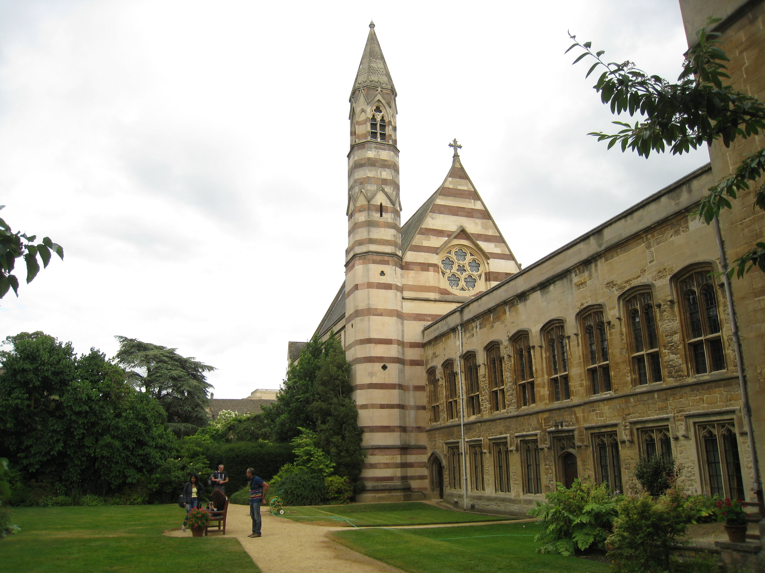 Balliol College--Grounds and dorms and chapel 