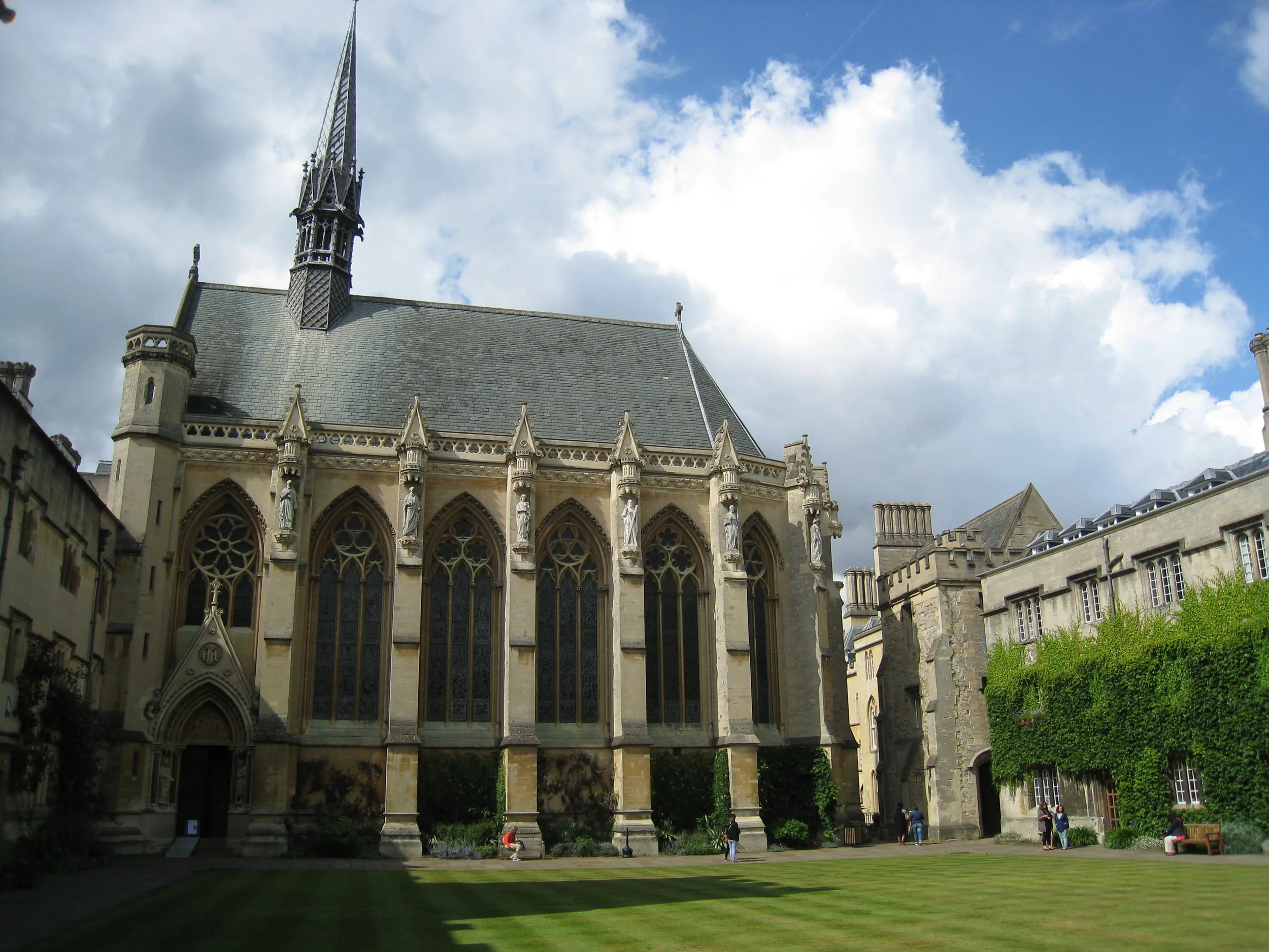  Exeter College--Grounds and chapel 
