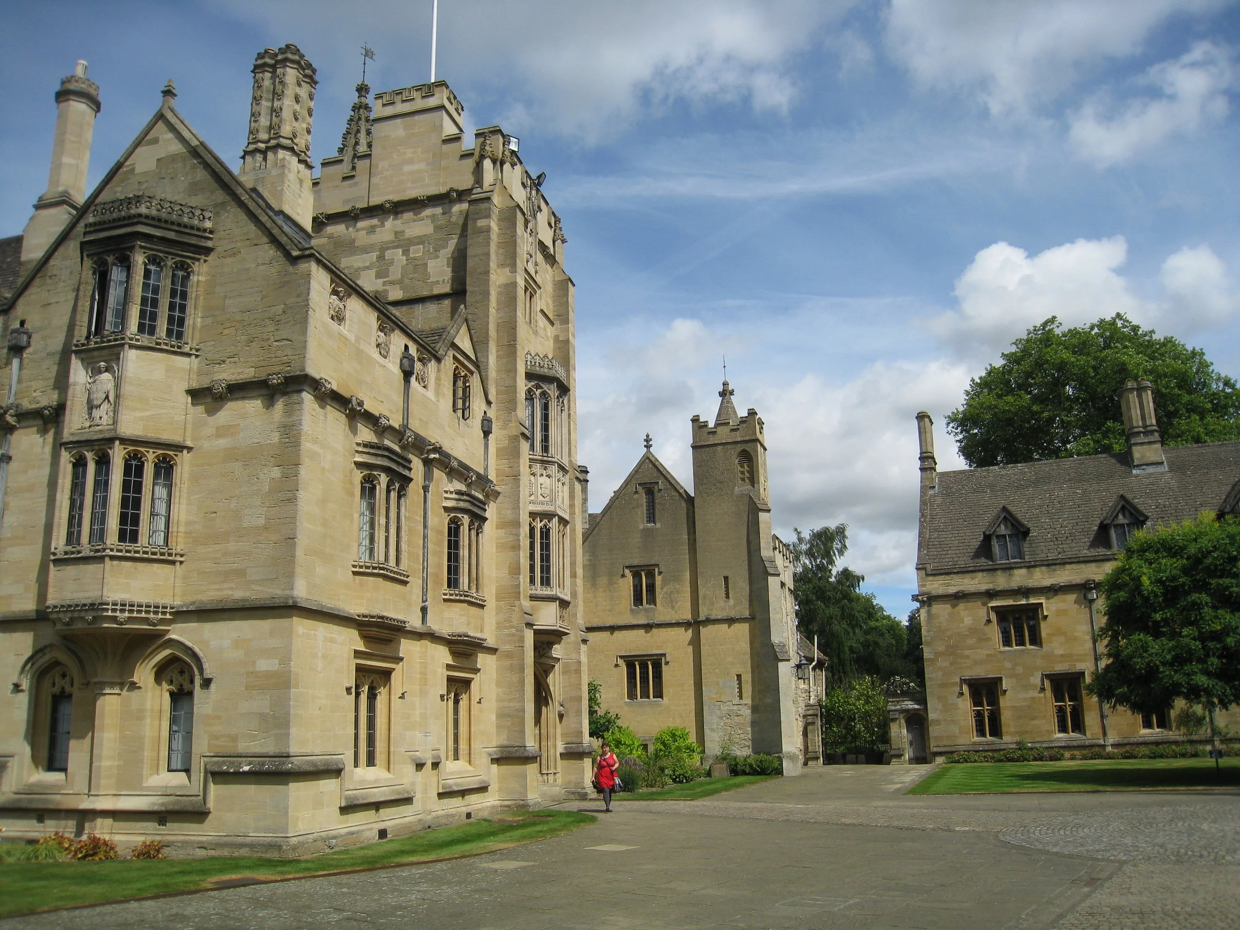  Magdalen College--Quad 