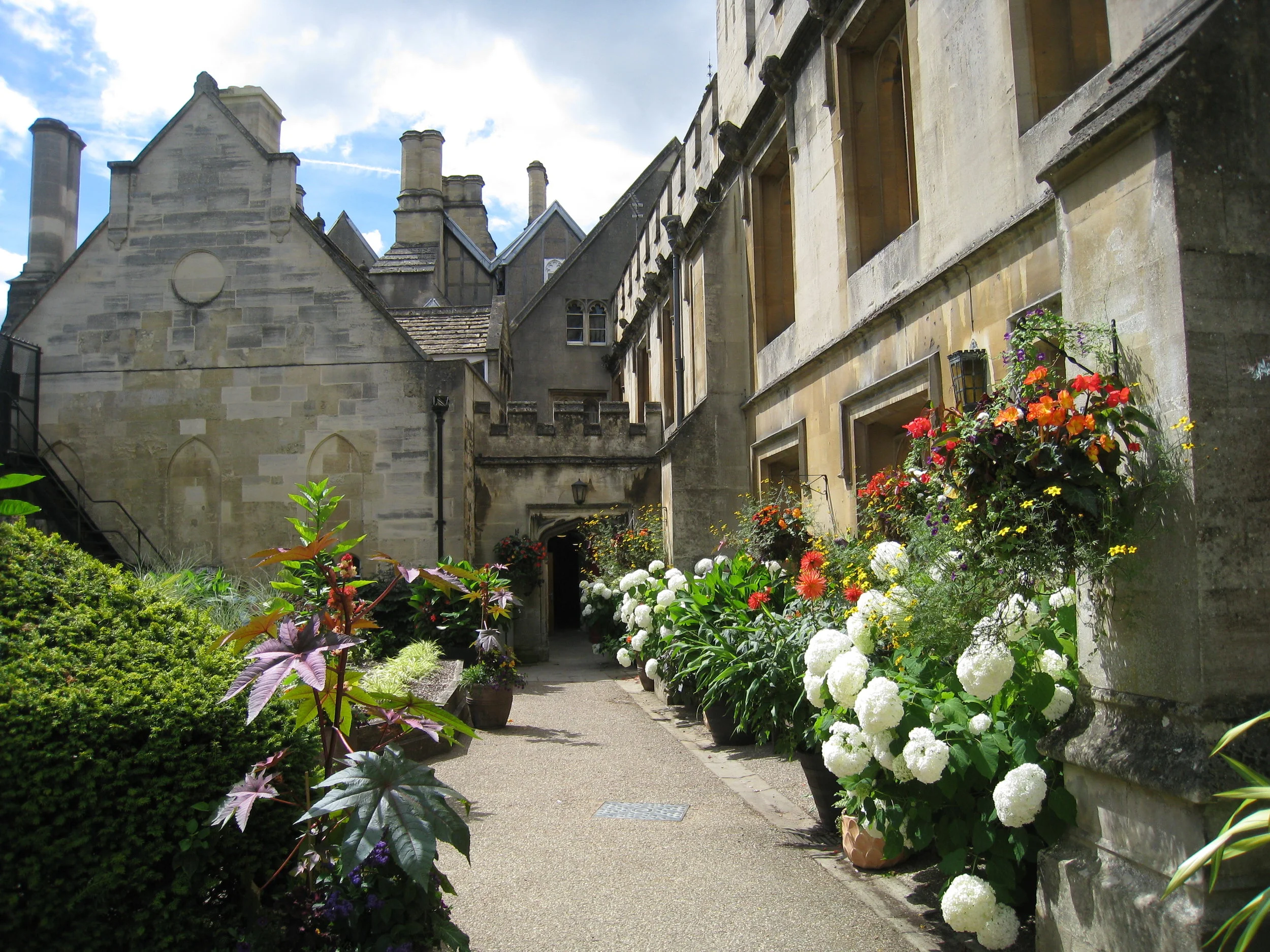 Magdalen College--Main building off interior quad 