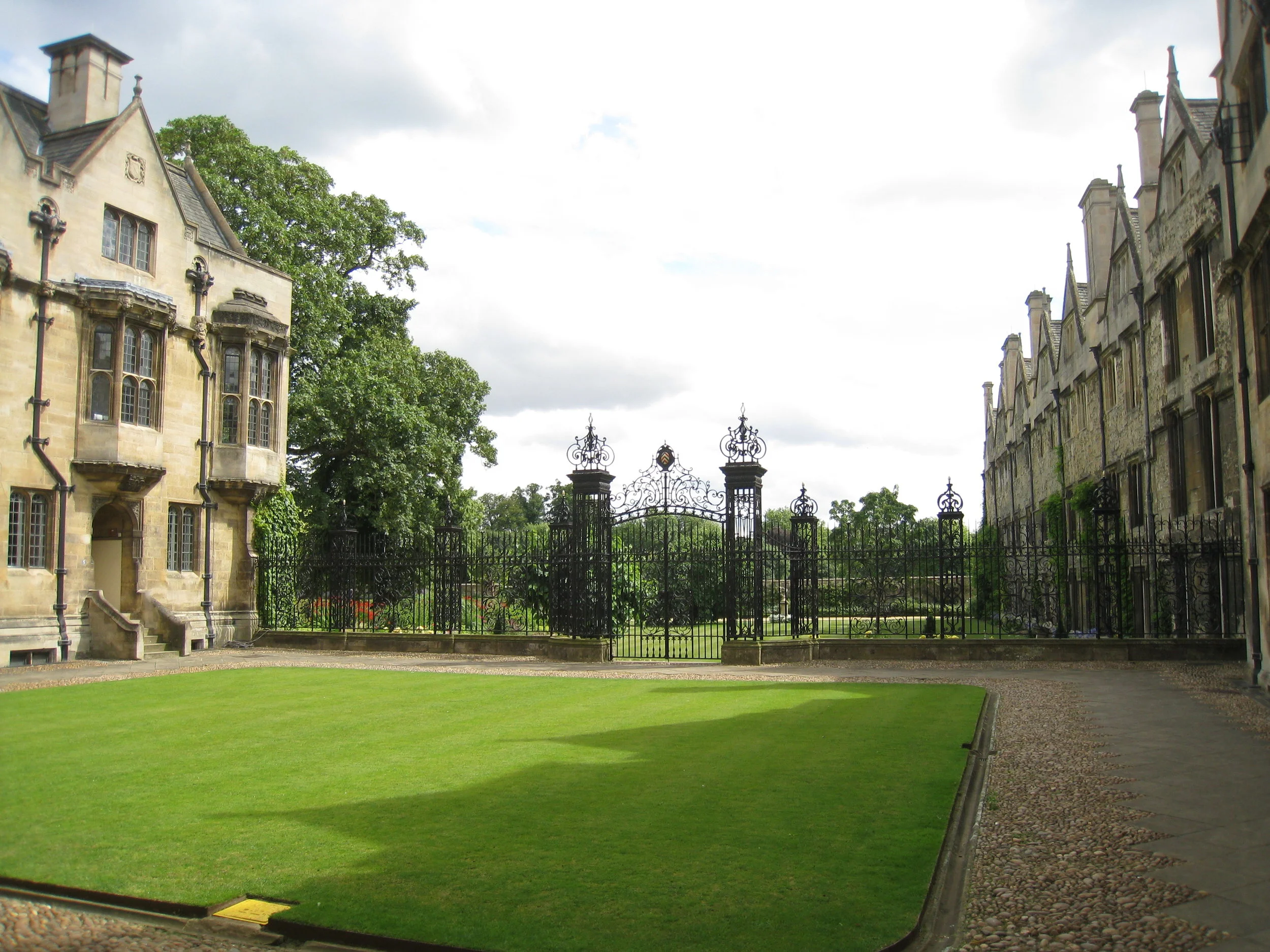  Merton College--Grounds 