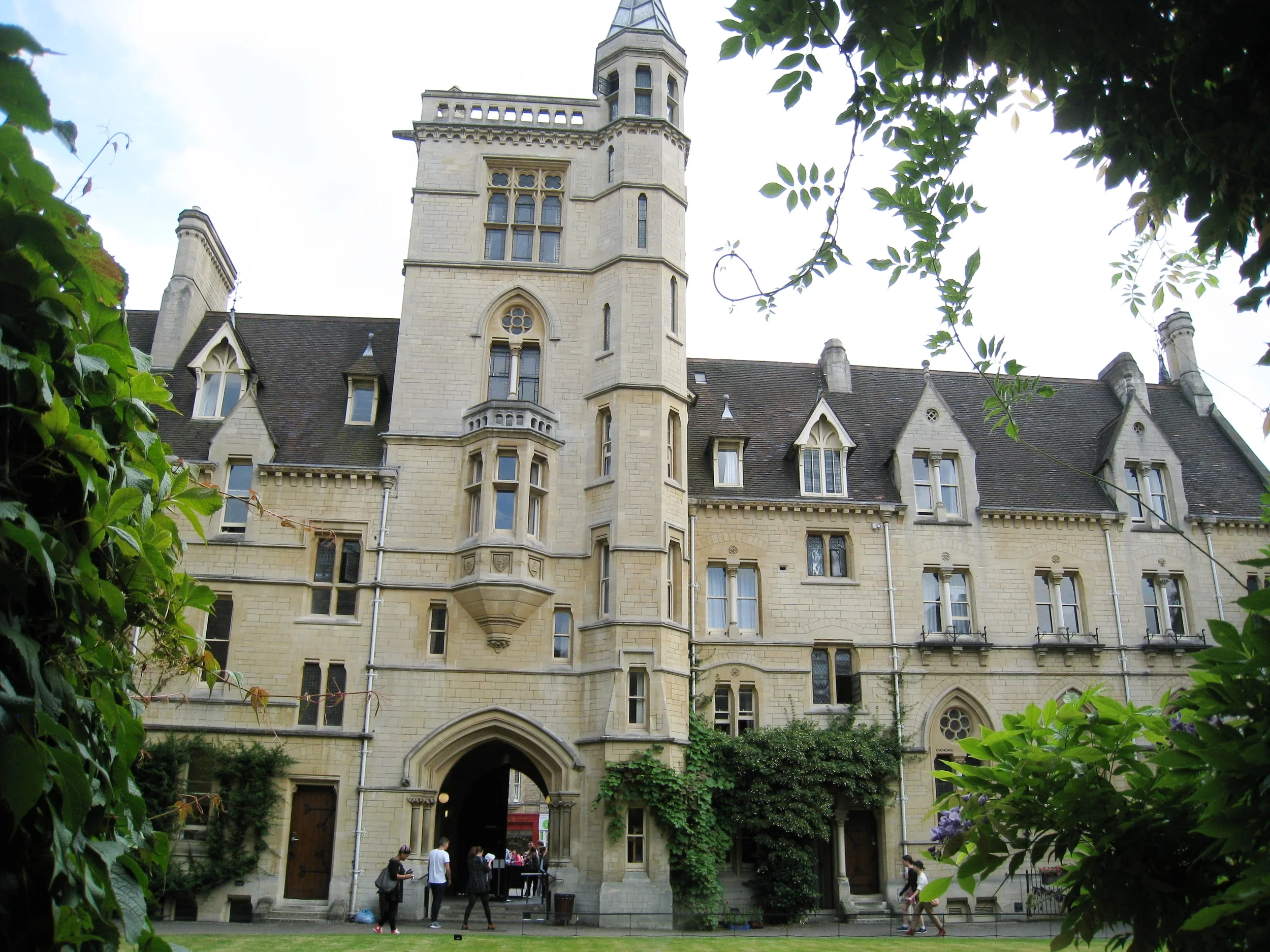  Balliol College--Entrance from outside 