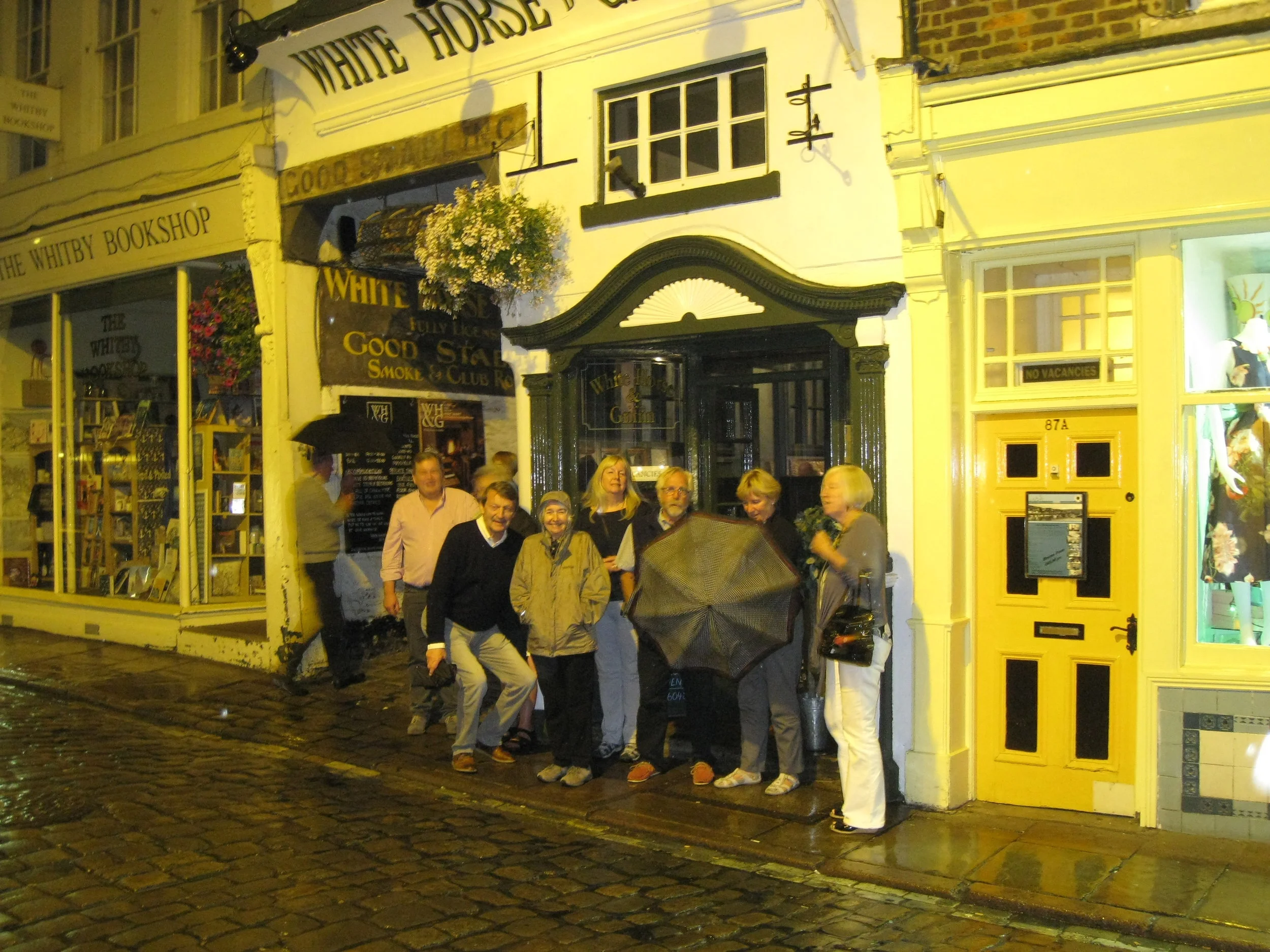  The White Horse and Griffin 