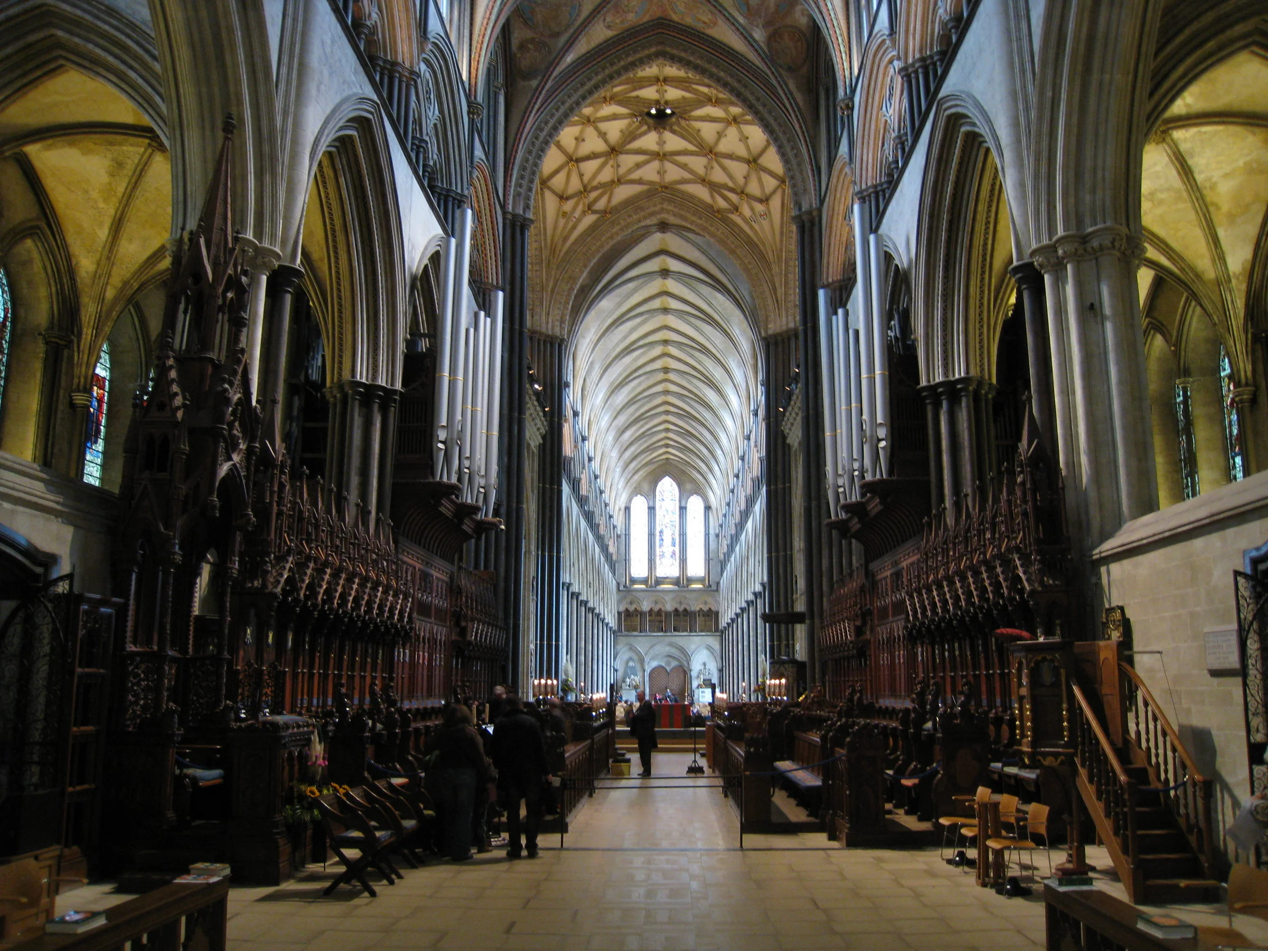  Salisbury--Inside the Cathedral, looking towards back of churchSalisbury--Inside the Cathedral, looking towards back of church 
