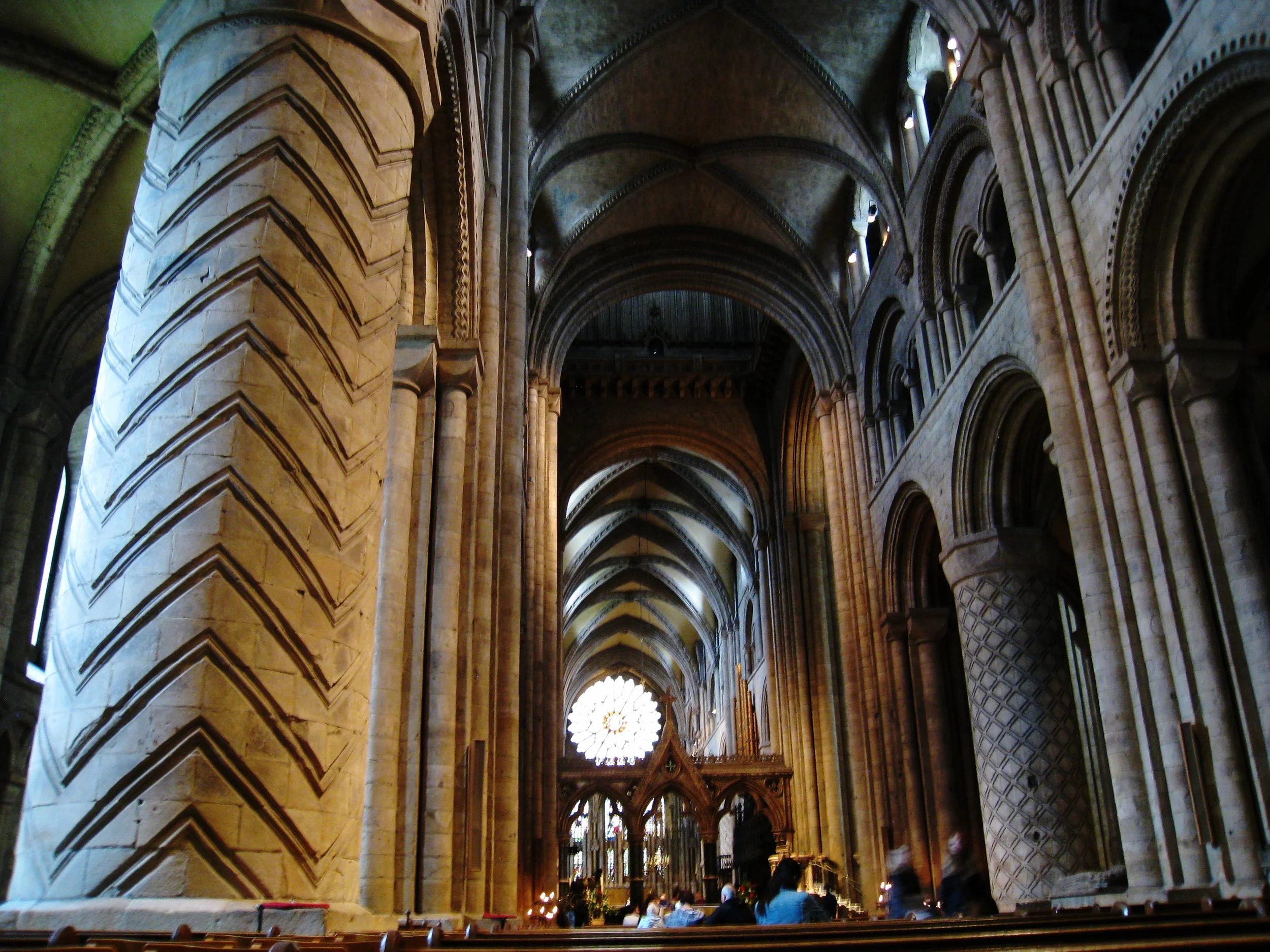 Durham--Cathedral--Interior 