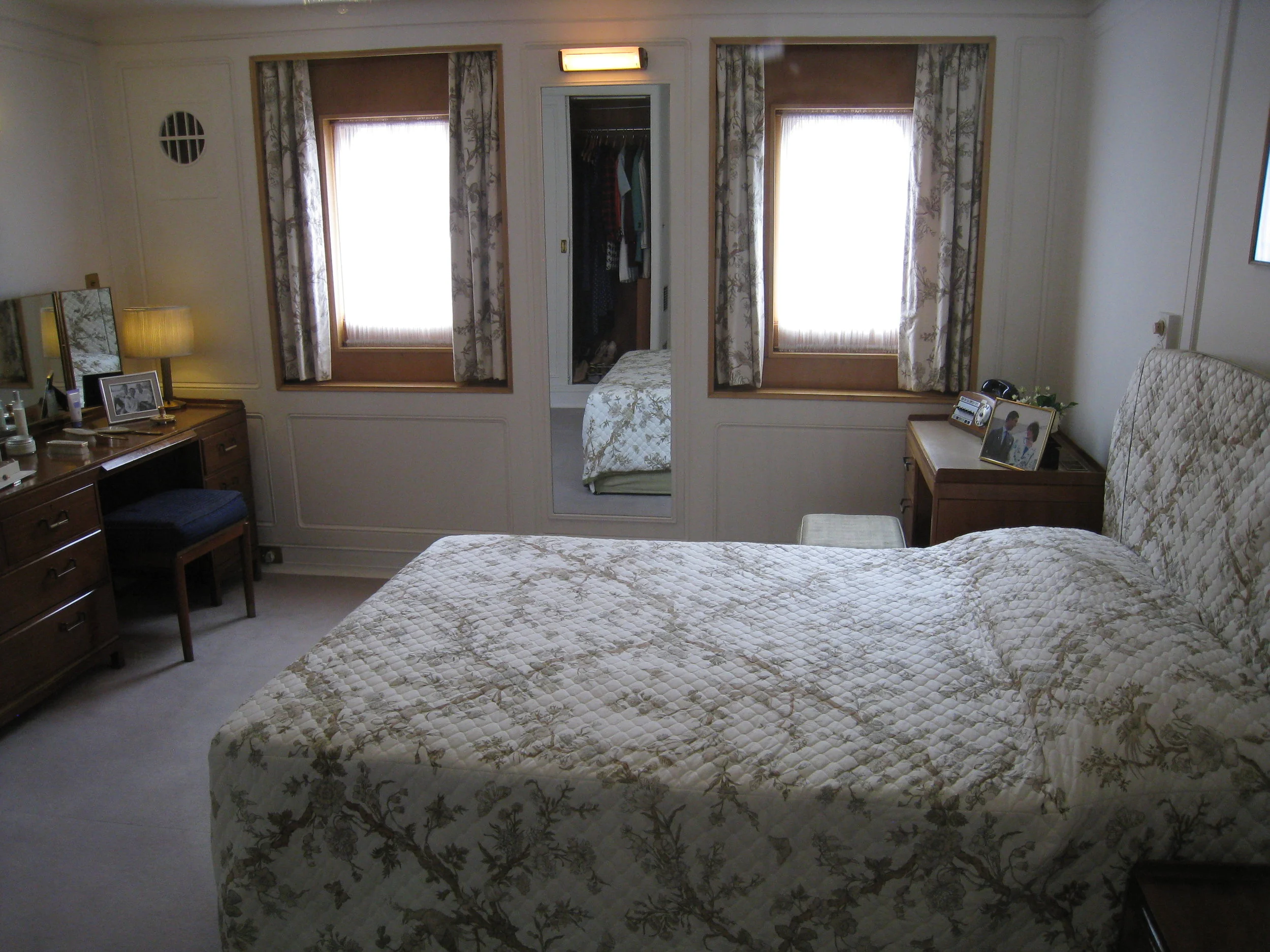  Leith--The Royal Yacht Britannia--Honeymoon Suite (eg. Charles and Diana) 