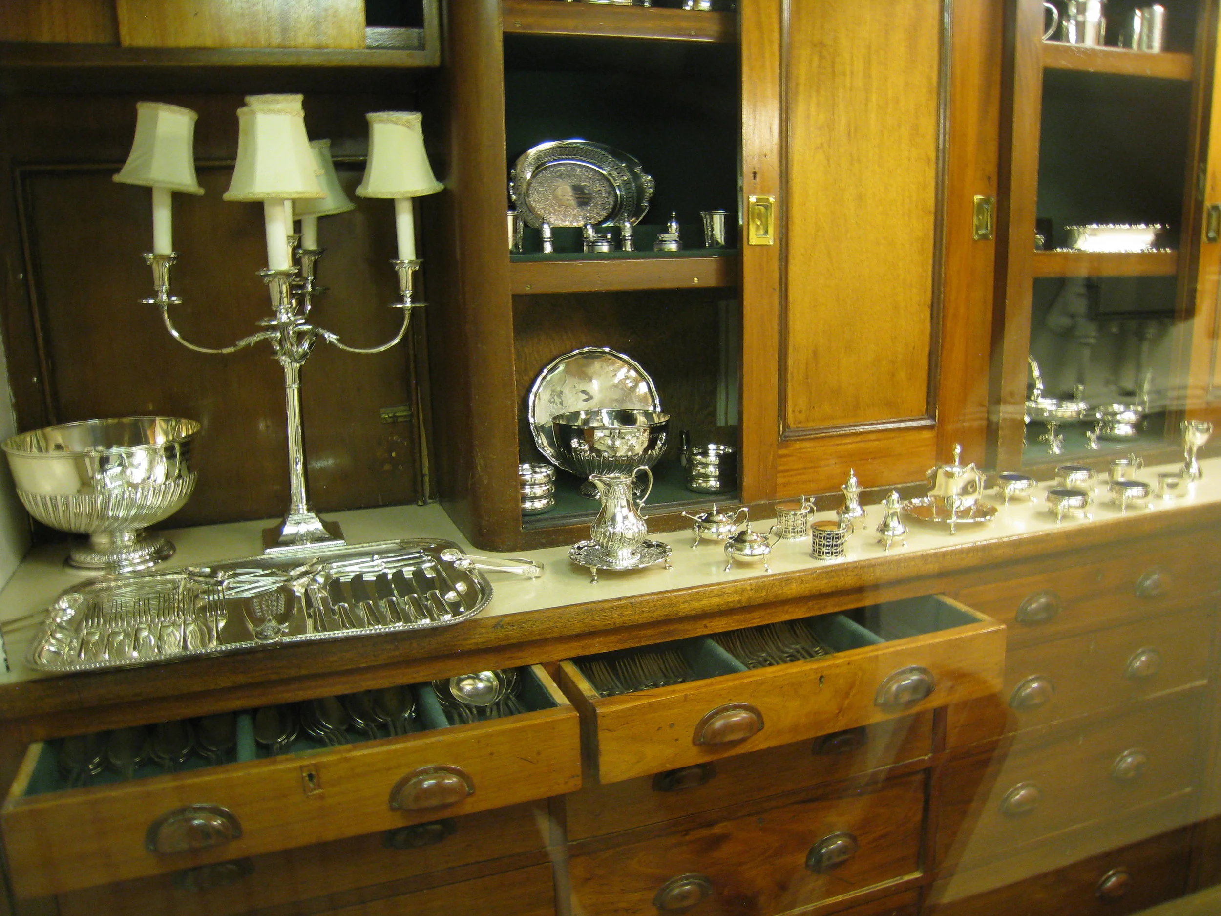  Leith--The Royal Yacht Britannia--Main Silver service room 