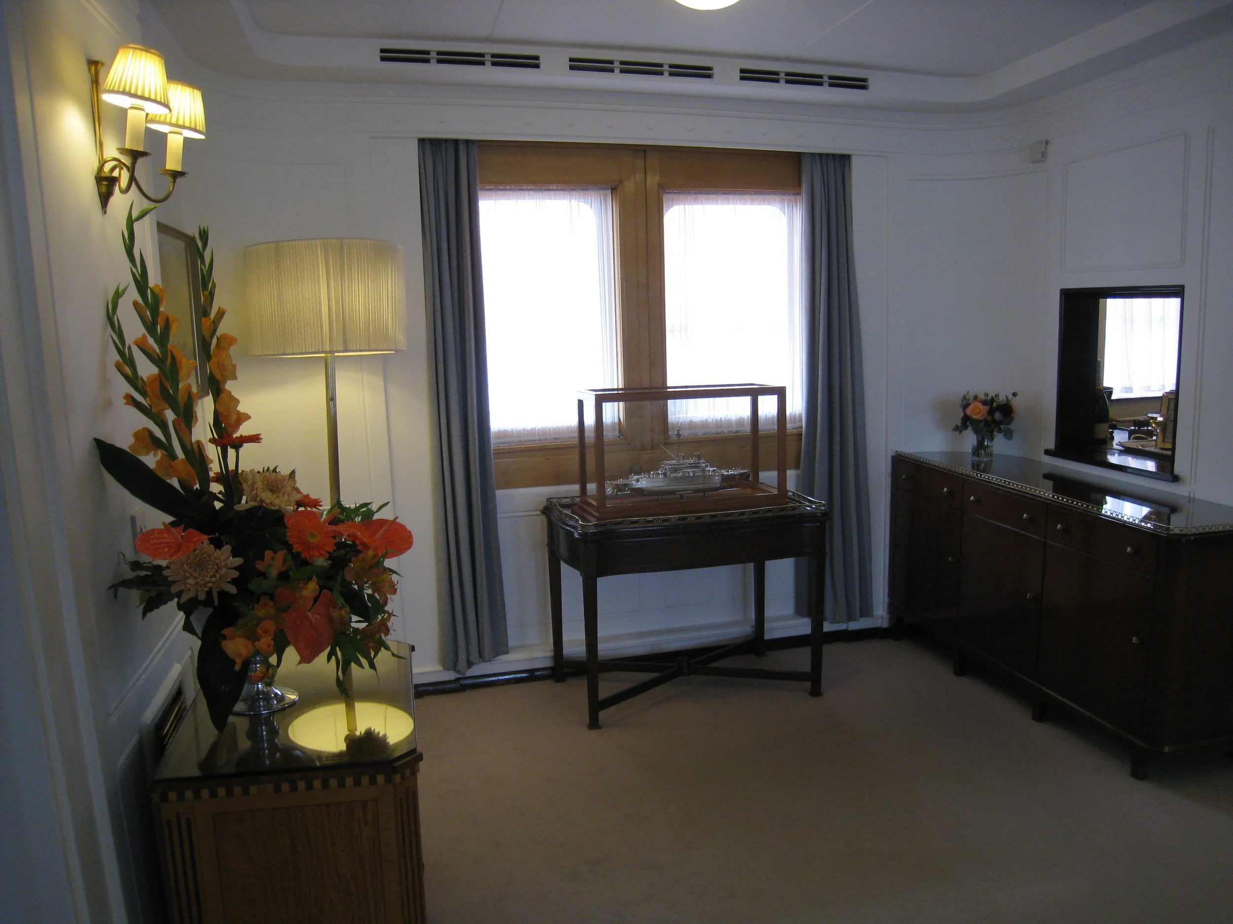  Leith--The Royal Yacht Britannia--Anteroom to the Living area 