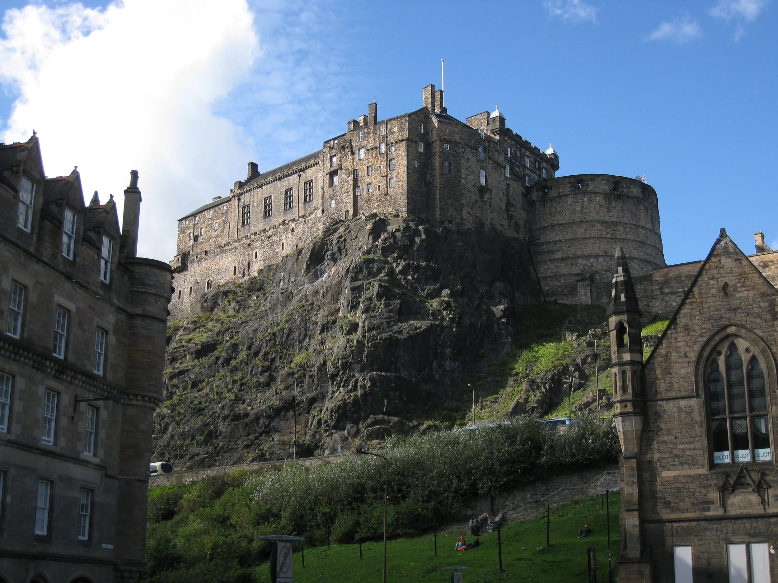  Edinburgh--Castle from in front of our apartment in Grassmarket 