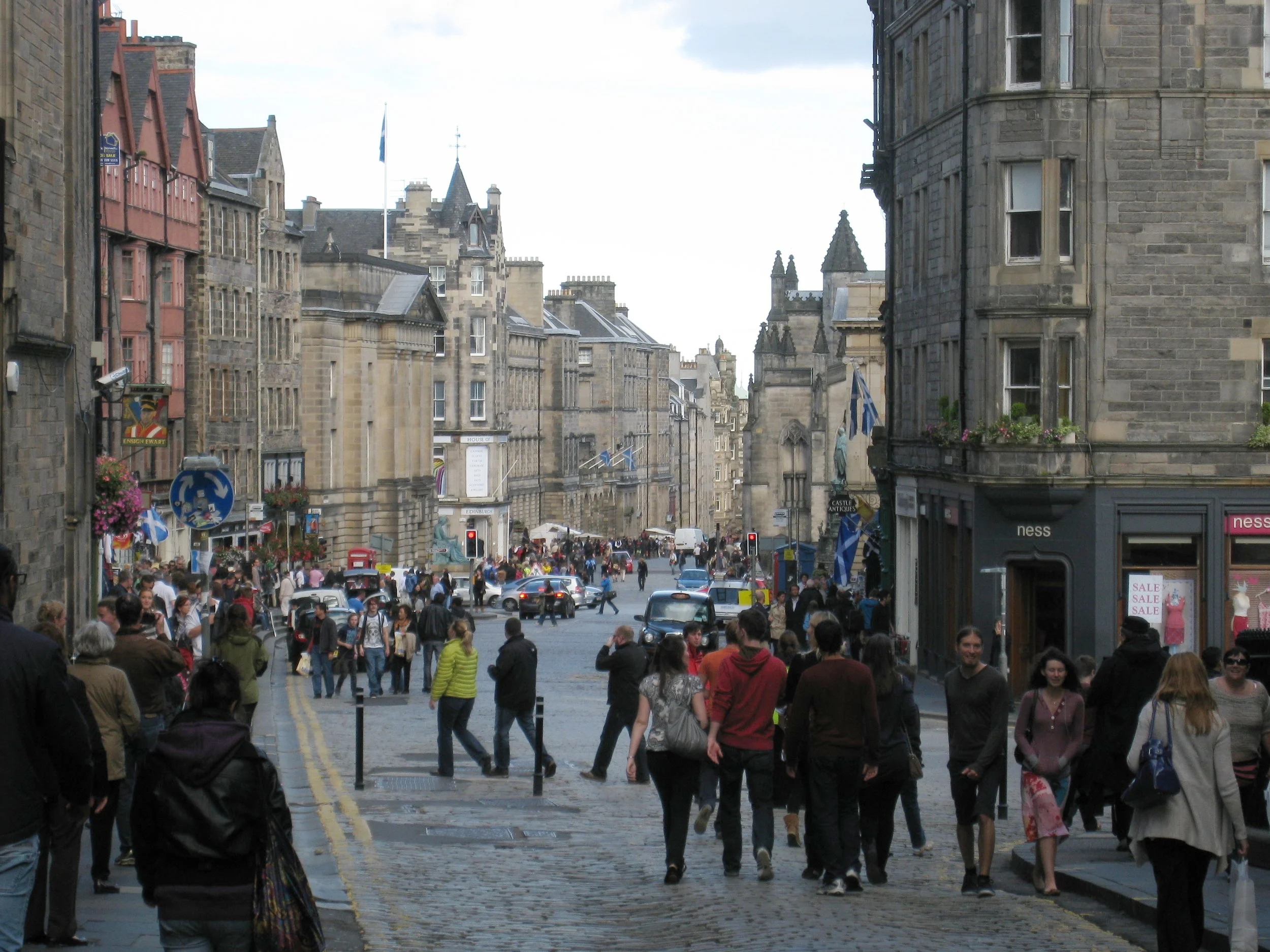  Edinburgh--Royal Mile, West end, looking east 