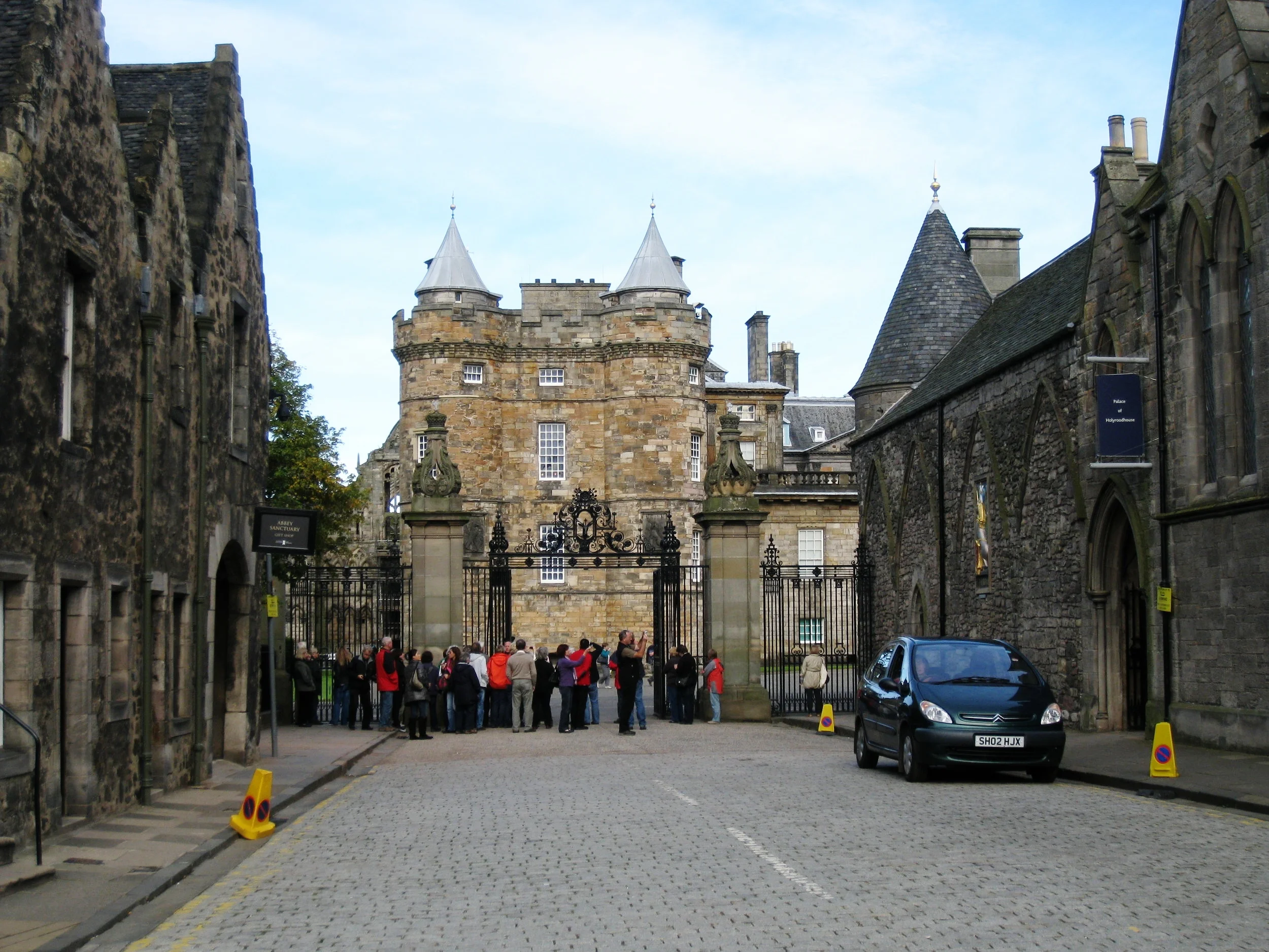  Edinburgh--Holyrood Castle 