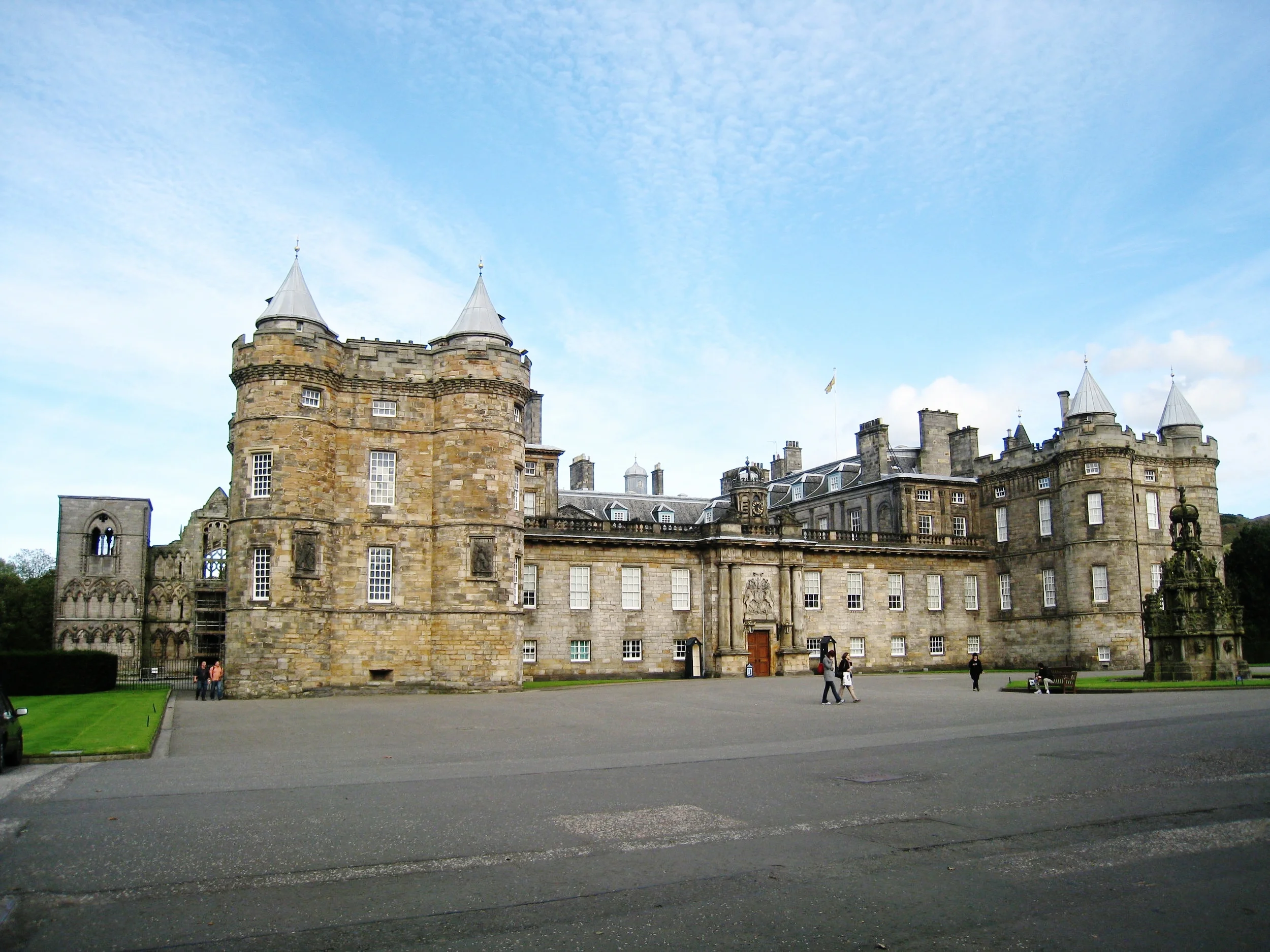  Edinburgh--Holyrood Castle 