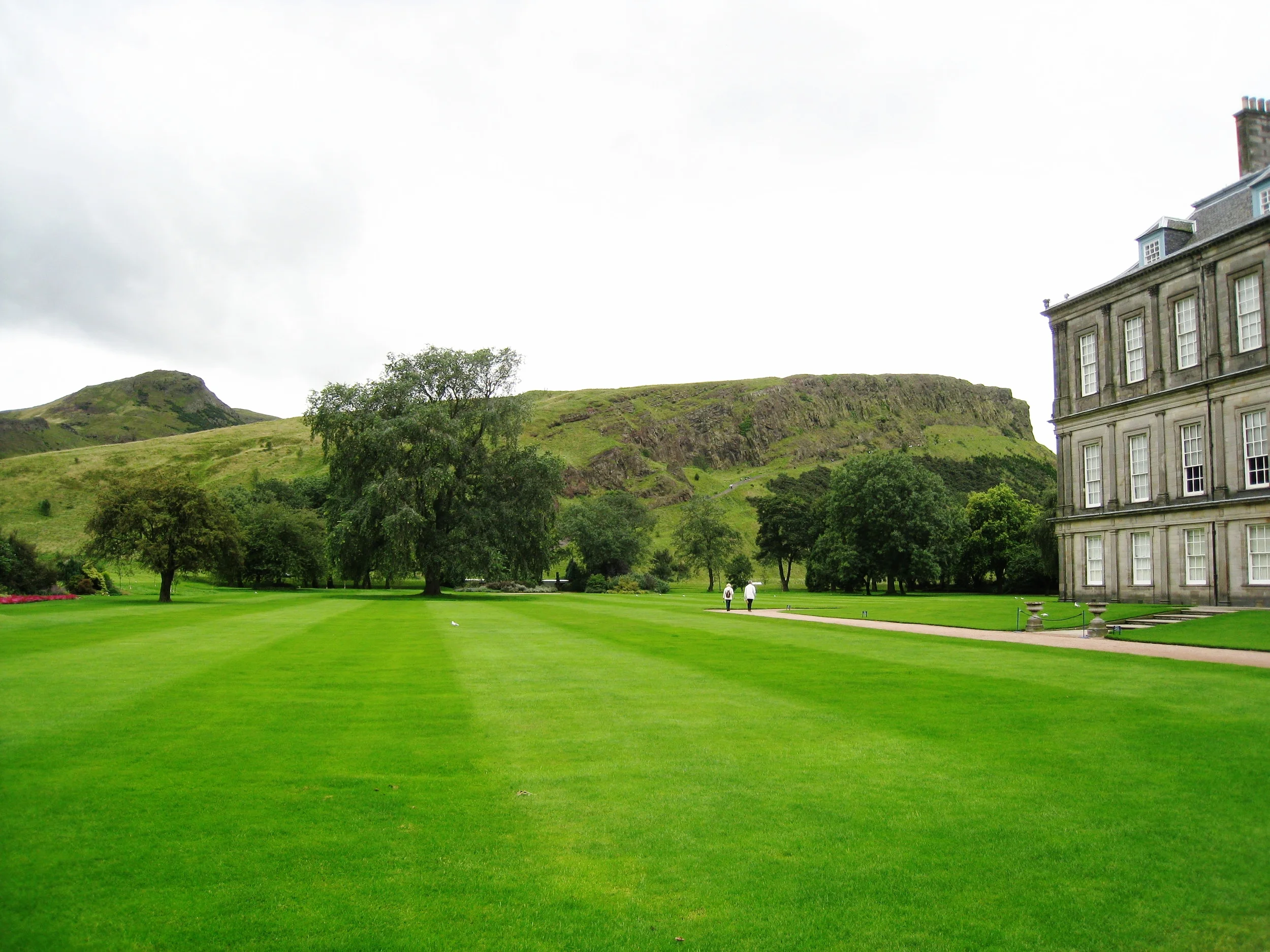  Edinburgh--Holyrood, looking towards escarpment with Arthur's Seat at end 