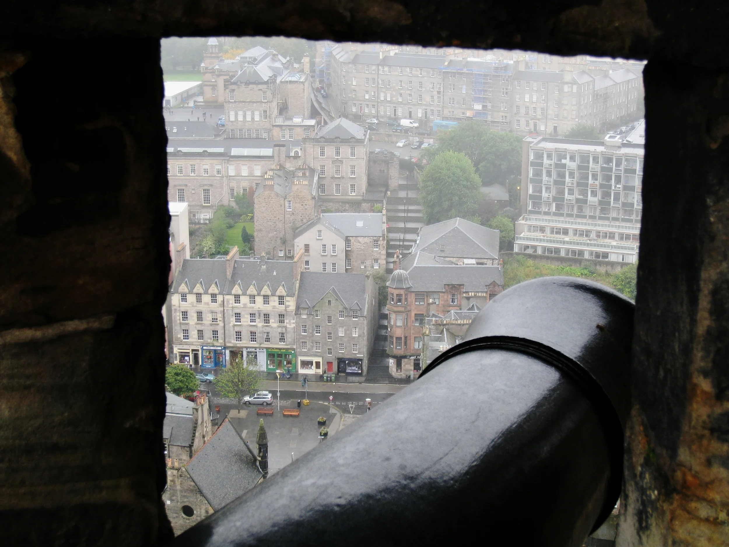  Edinburgh--Castle--View towards our apartment in Grassmarket 