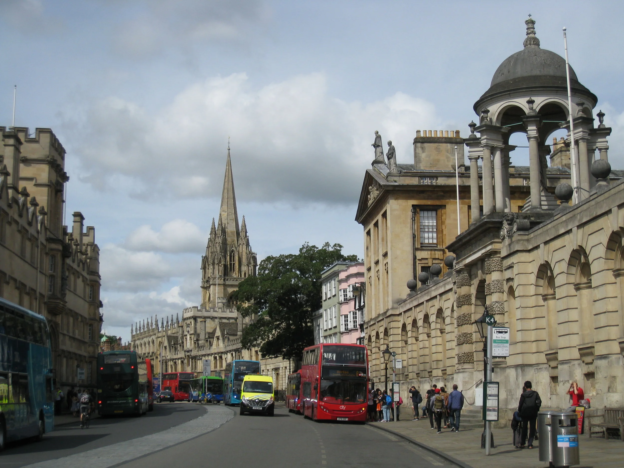  Oxford 2016--High Street near Magdalen College 