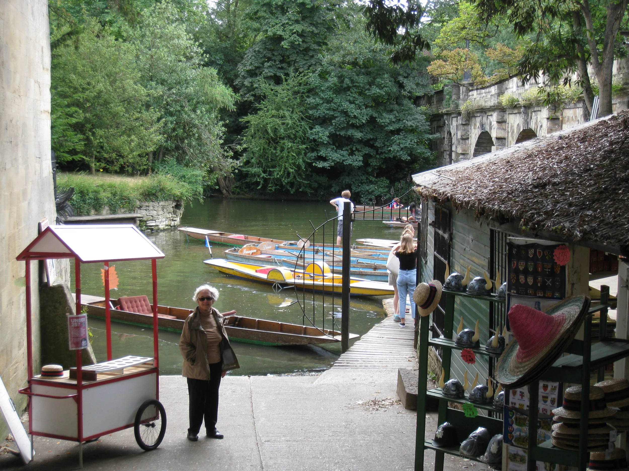  Oxford 2016--Punts on River Cherwell with Carrol 