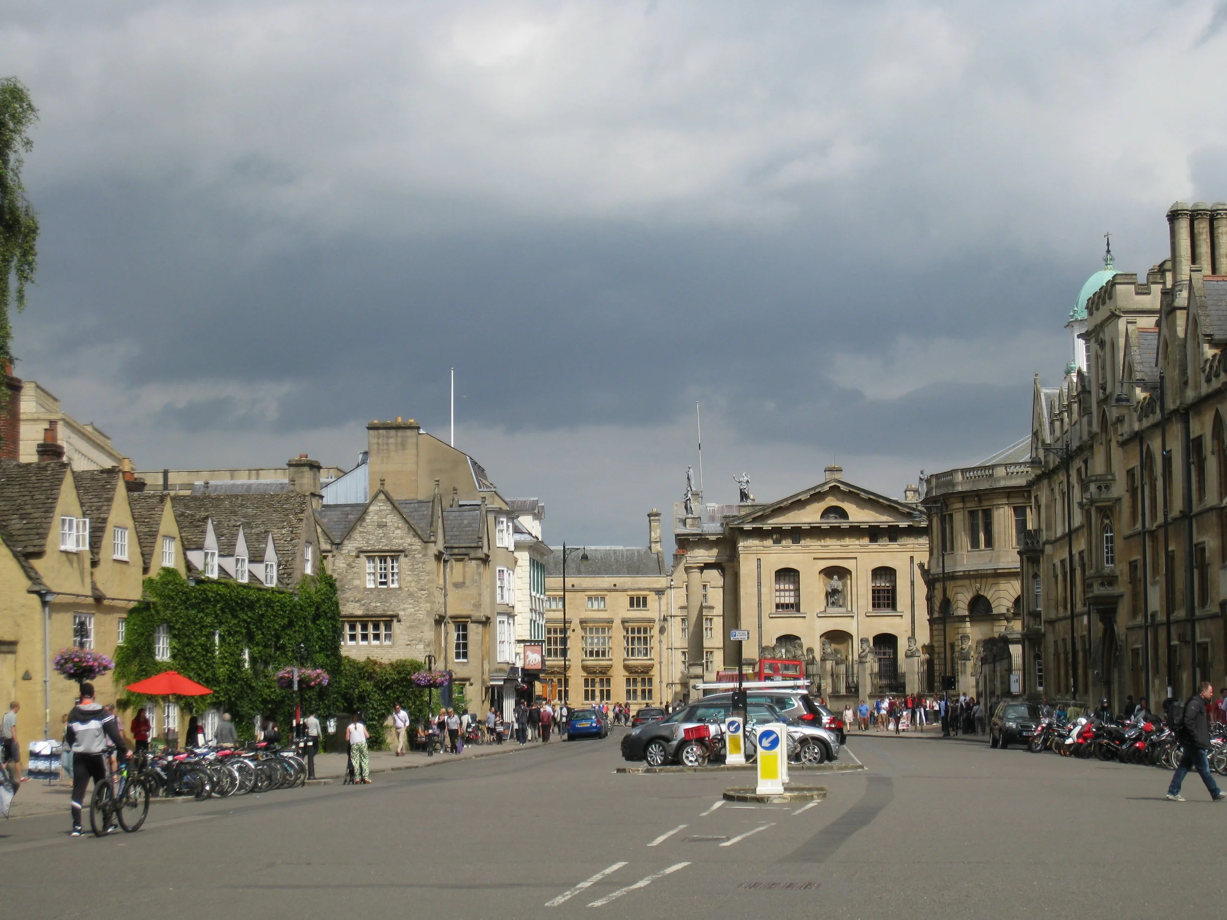  Oxford 2016--Broad Street towards the Bodleian Library 