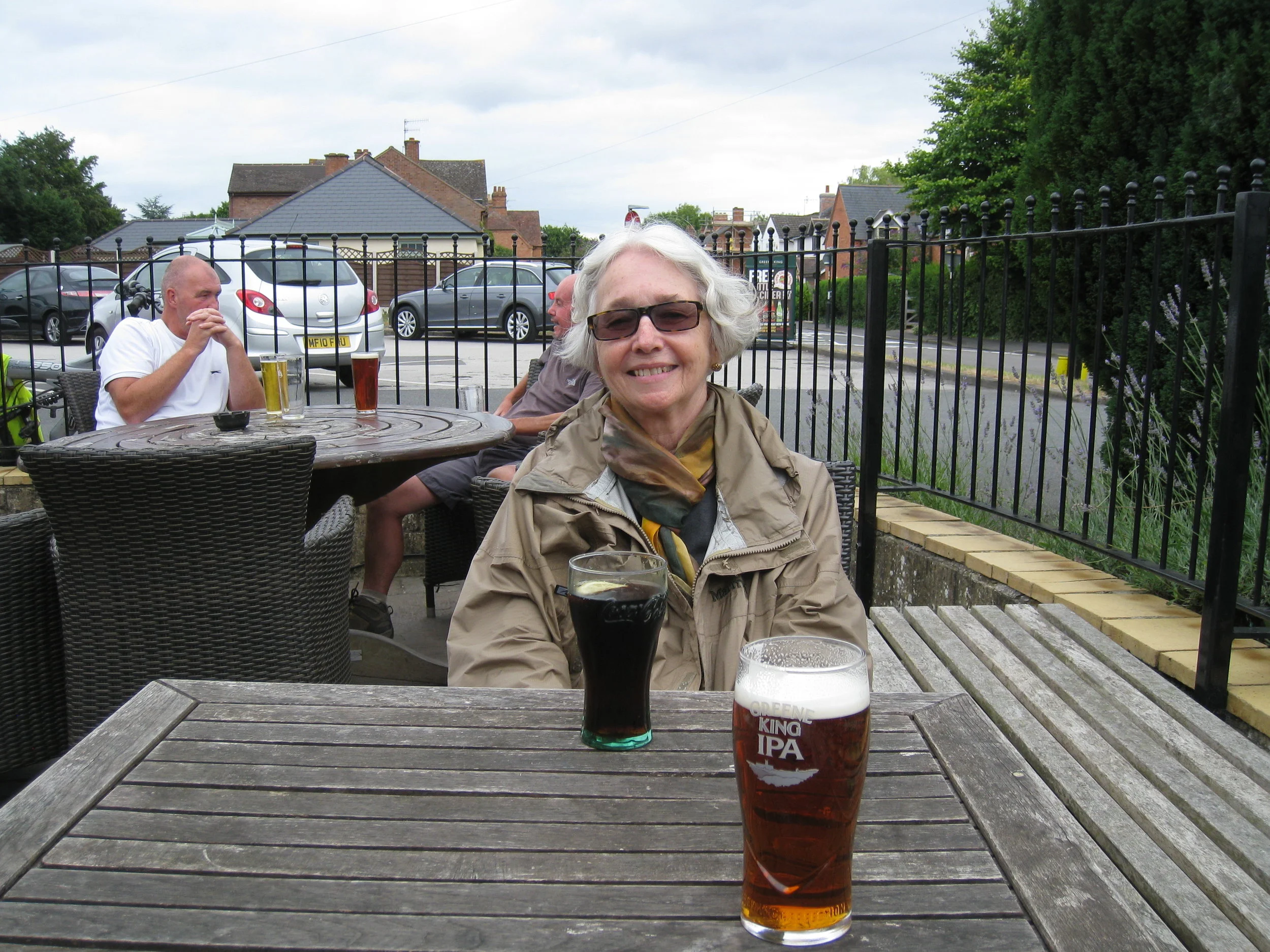  Stratford-upon-Avon--Carrol at the Pub near Anne Hathaway's House 