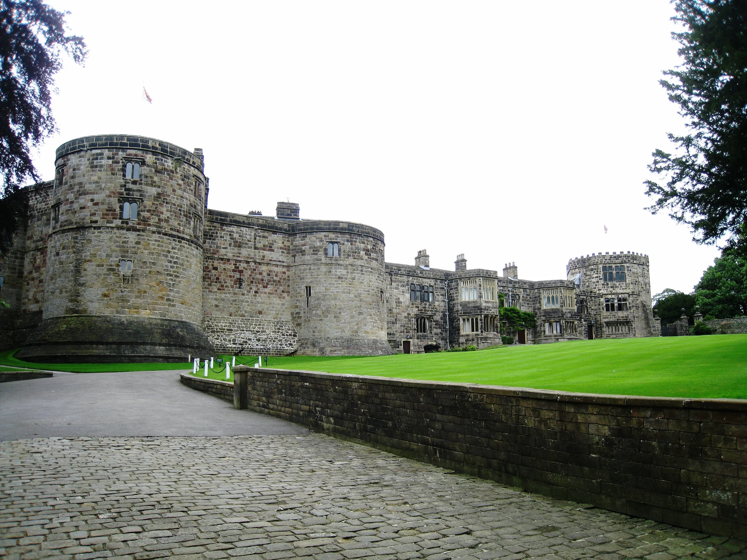  Skipton--Skipton Castle--Normand and Tudor parts 