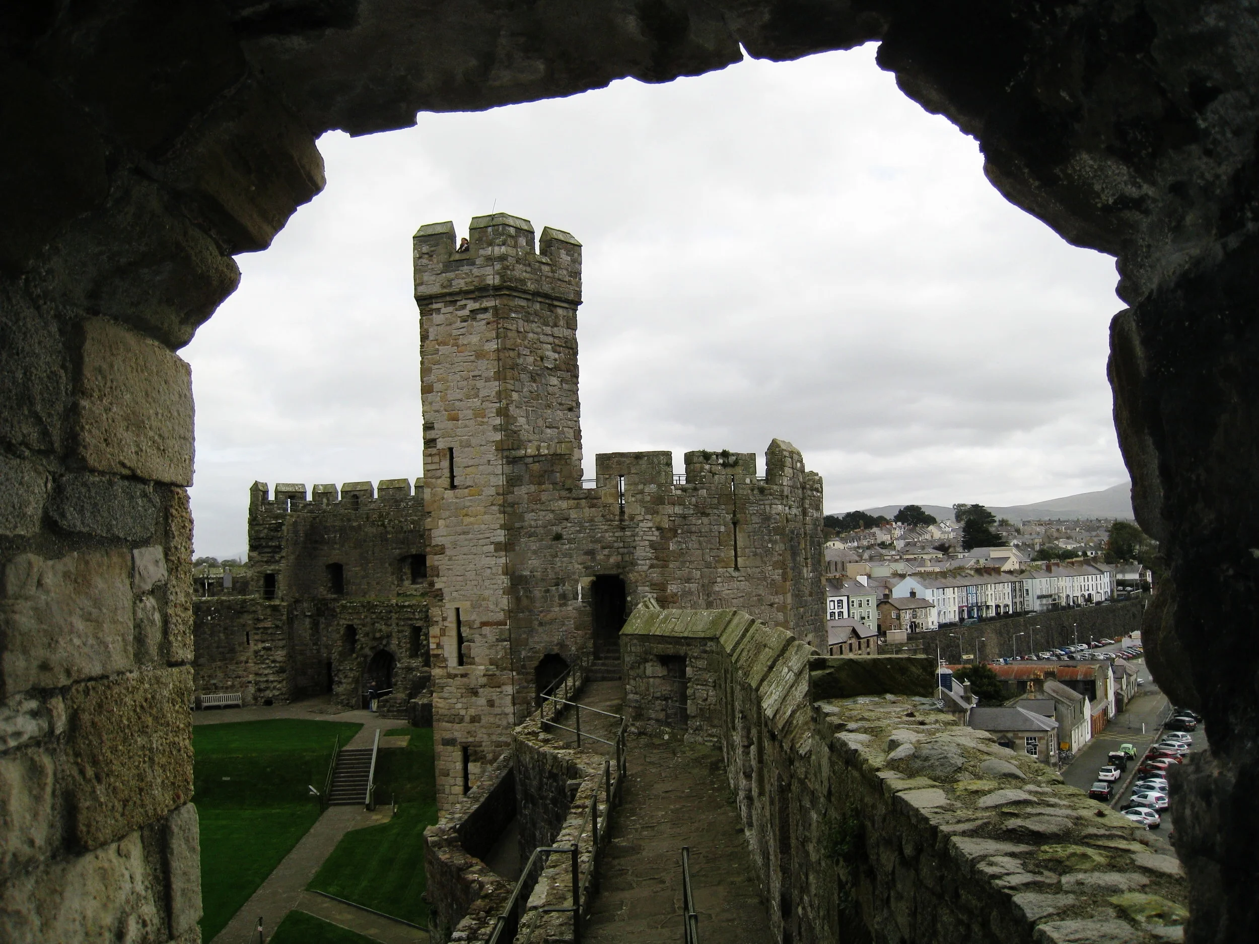  Caernarvon--Castle wall walkway 