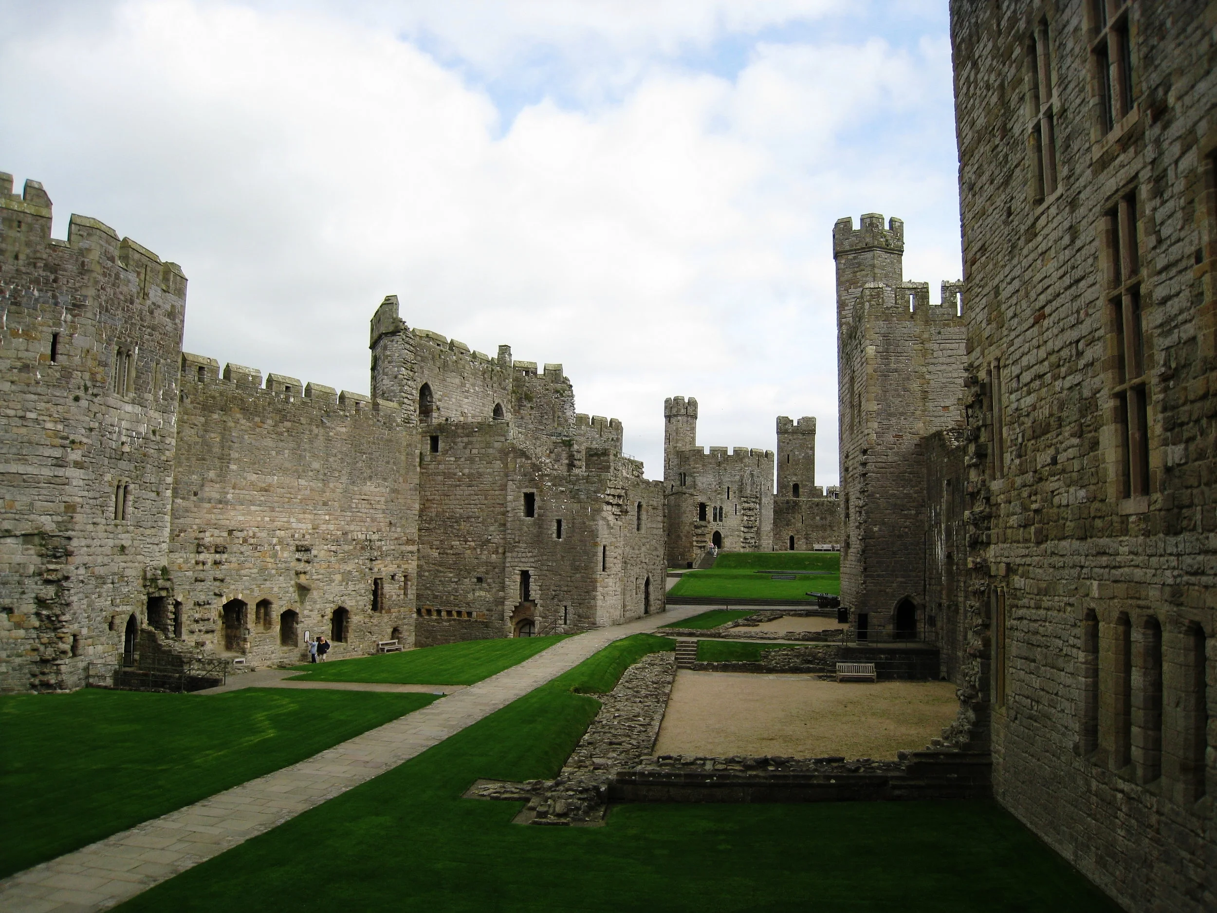  Caernarvon--Castle interior 