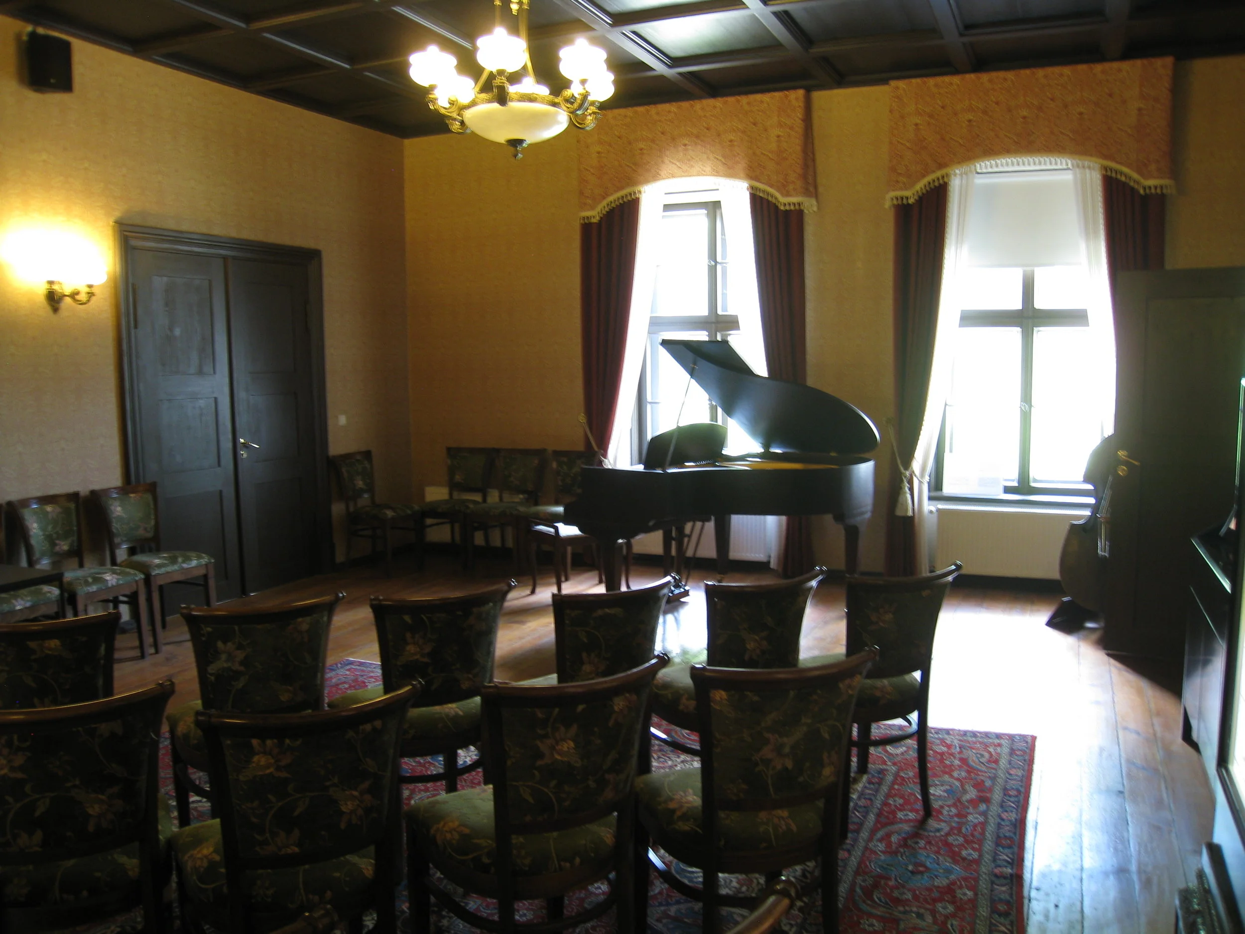  Tartu--On Lake Peipsi--Alatskivi--Alatskivi Palace--Interior--Small entertainment room 