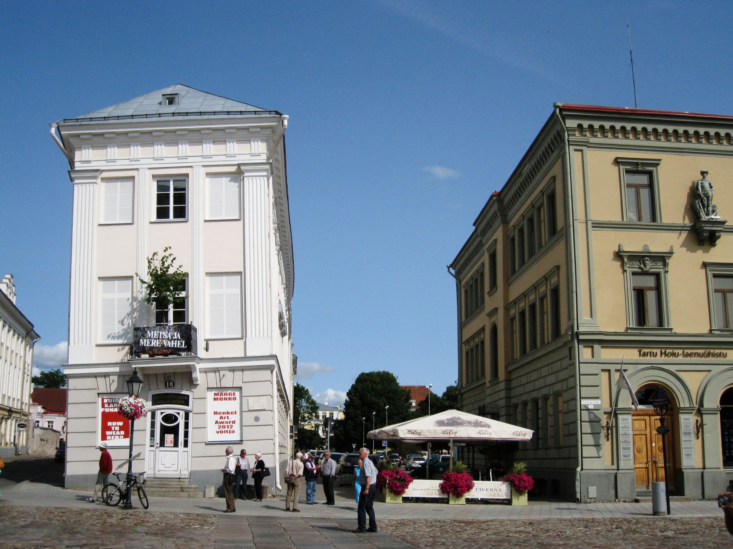  Tartu--Main Plaza--Leaning Building 
