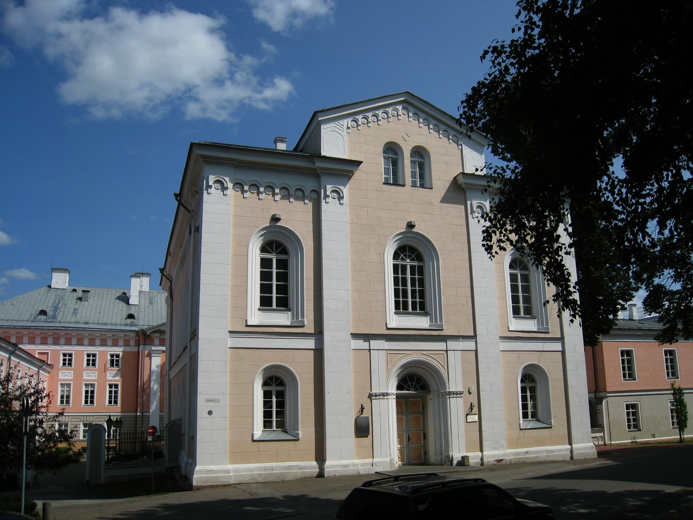  Tartu--Main University Administration Building--Front--Chapel 