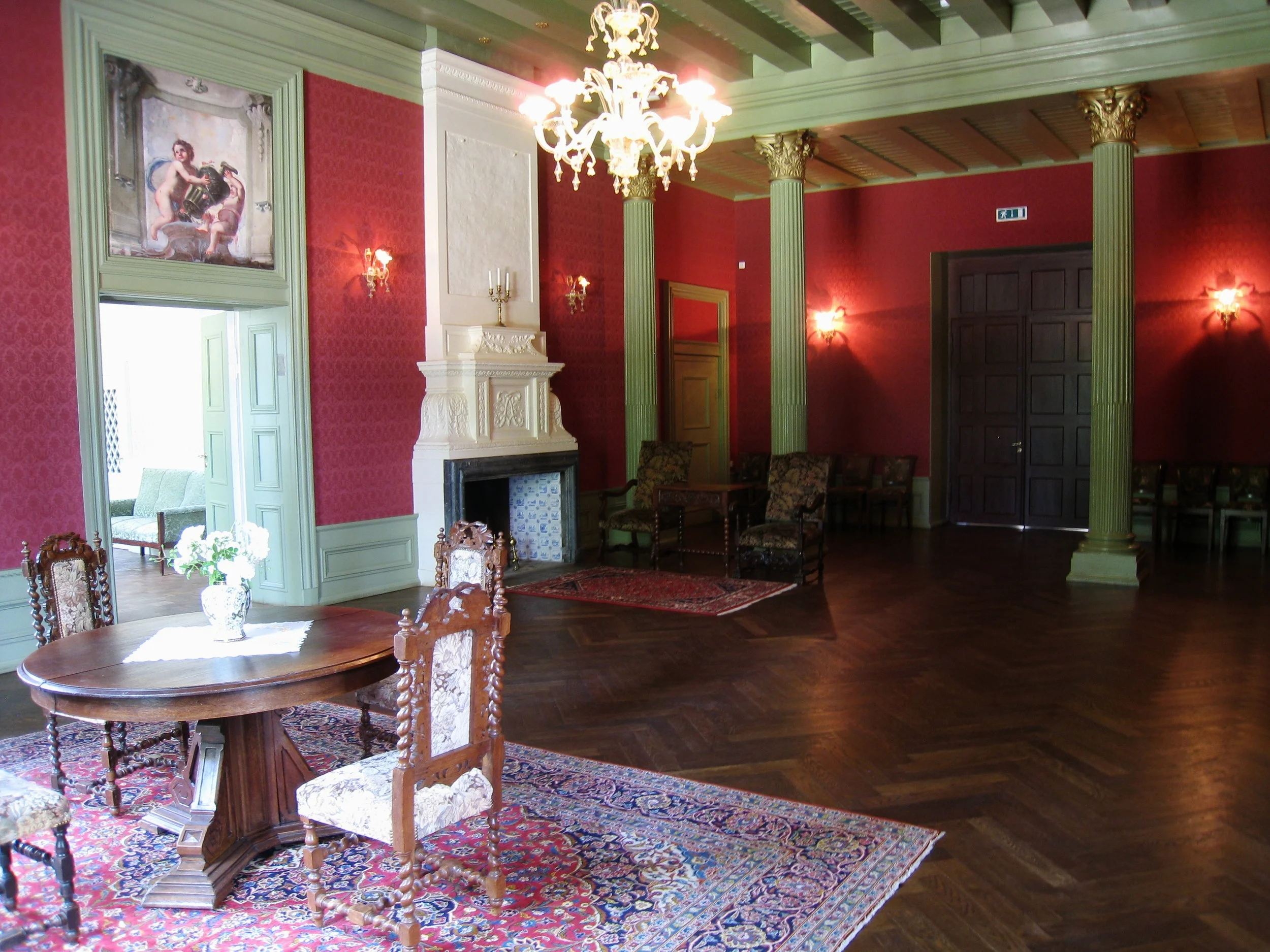  Tartu--On Lake Peipsi--Alatskivi--Alatskivi Palace--Interior--Main living room 