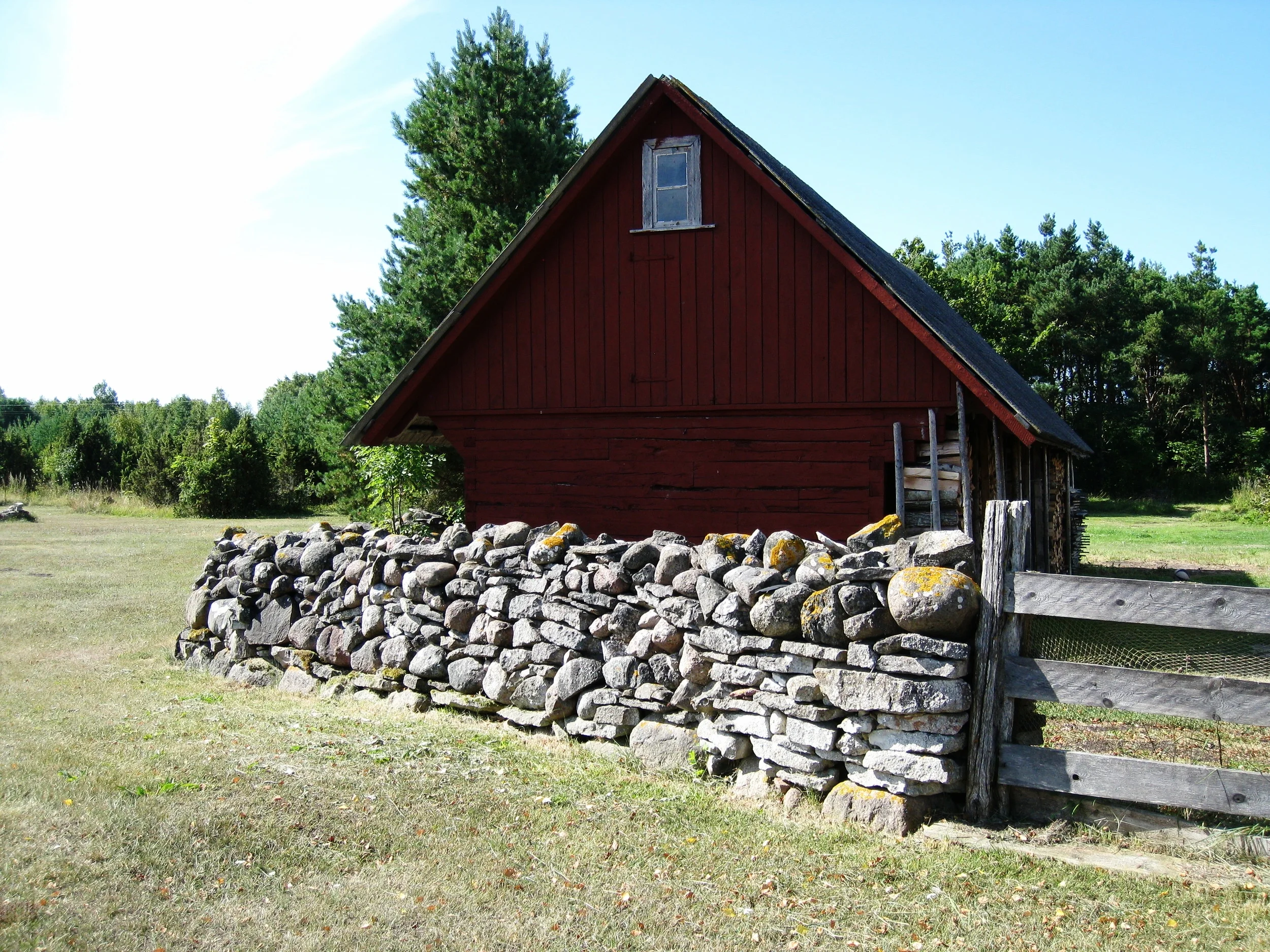  Saaremaa--Karala--Stone fence (no mortar)--Town voted most scenic by Estonians 