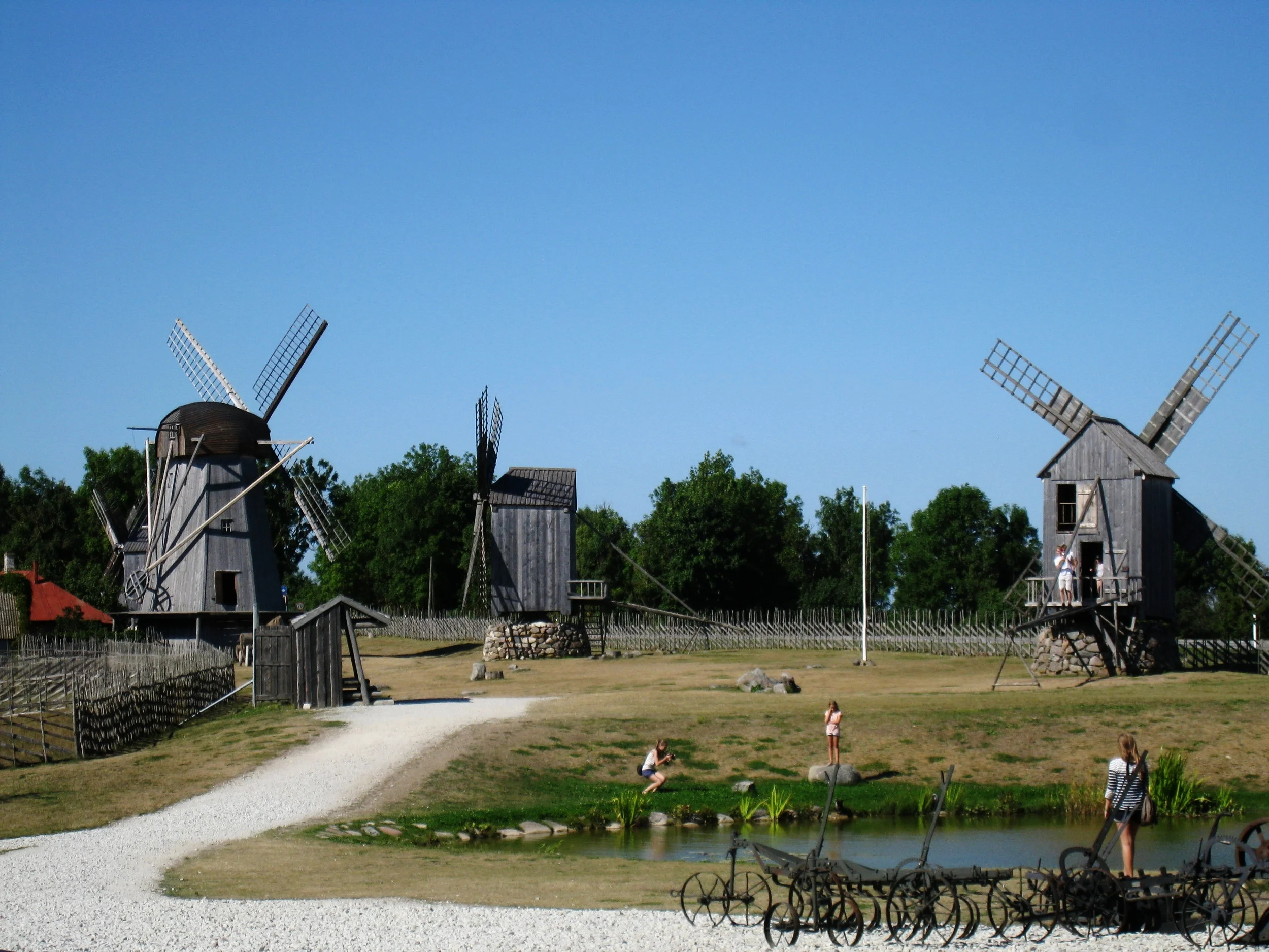  Saaremaa--Angla--Windmills--original placement and structures 