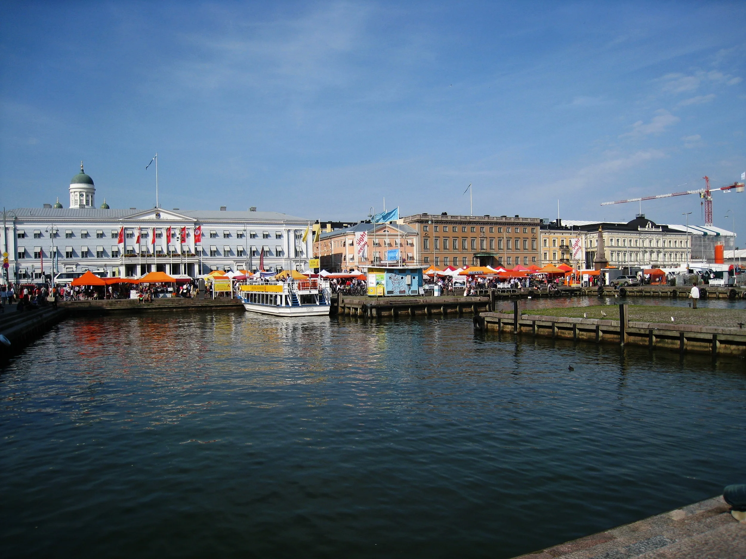  Helsinki--Market Square on the harbor 